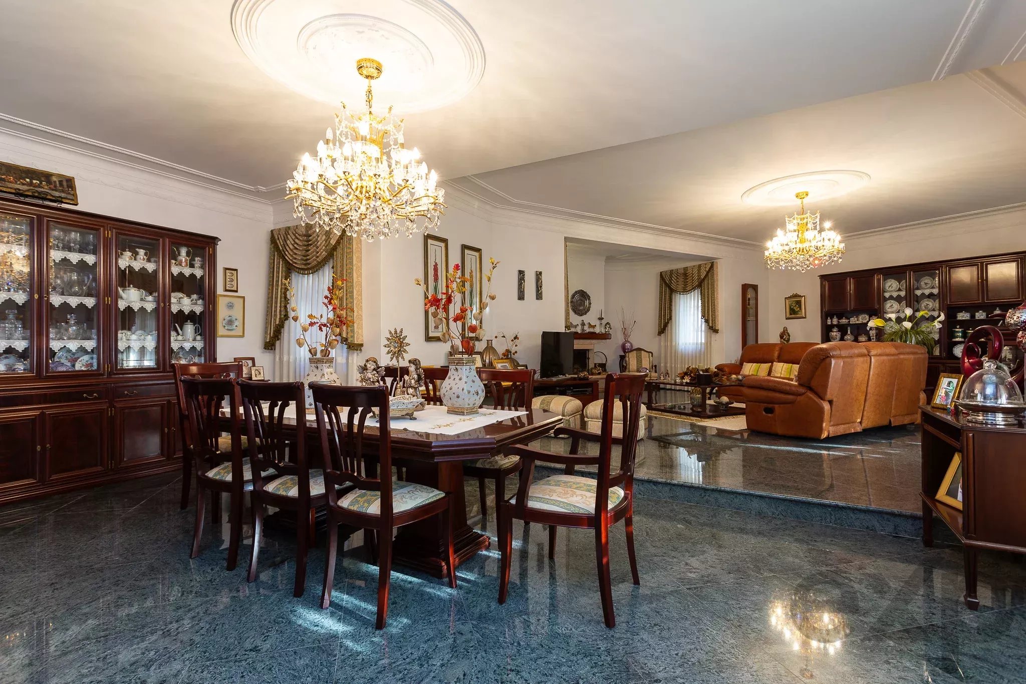 Prestigious Residence with Swimming Pool 87053100 image 8