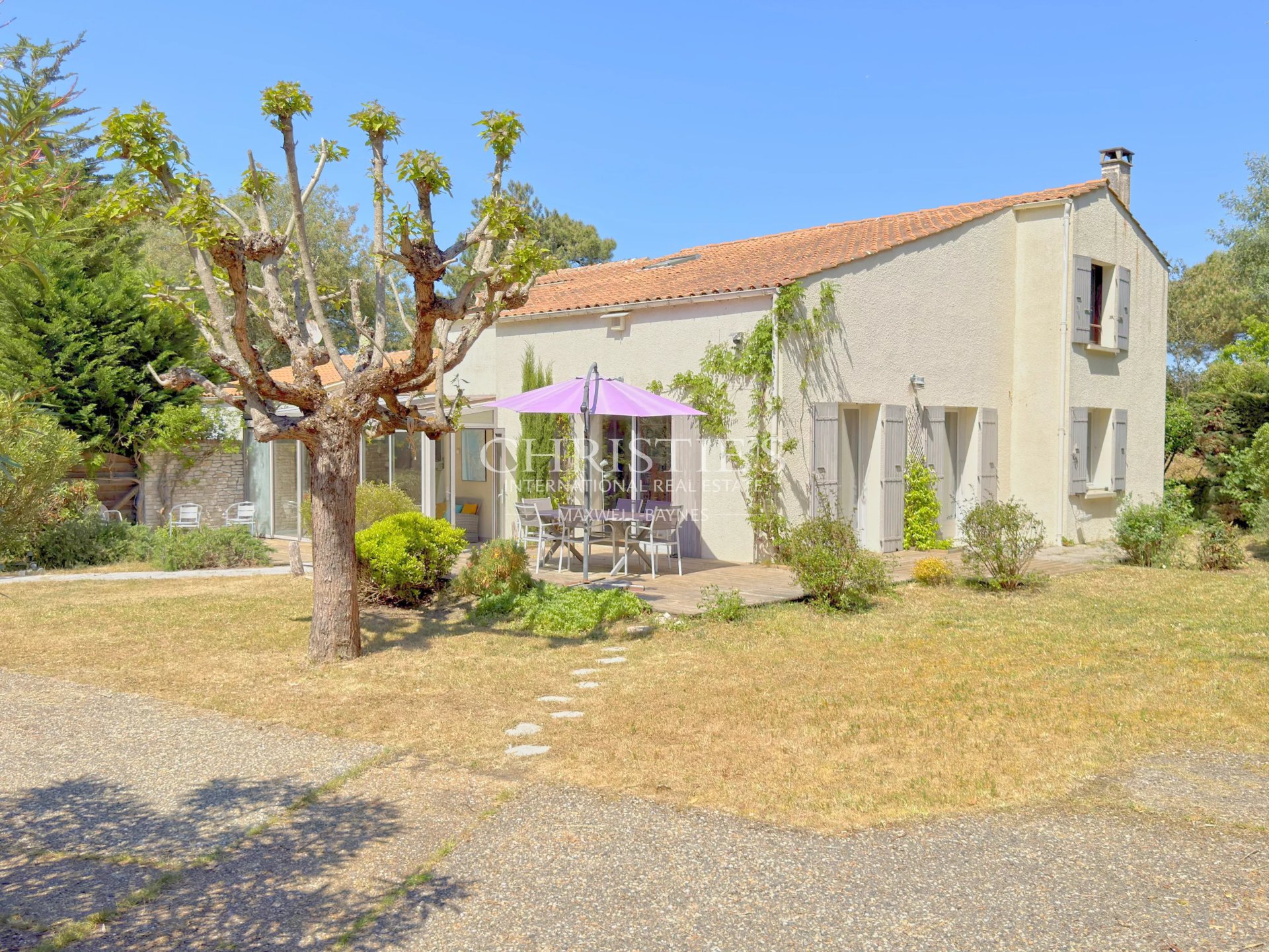 6 Bedroom Villa/Townhouse's Image 35