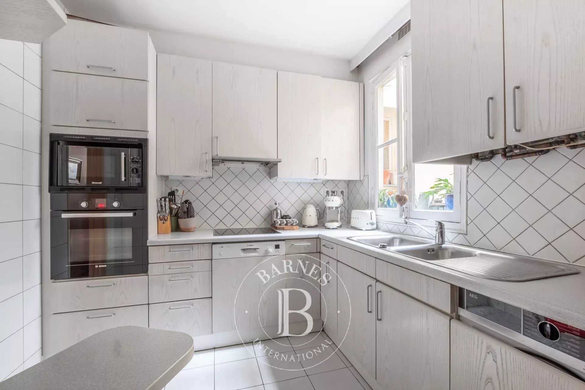 Daire Paris 7ème - picture 7