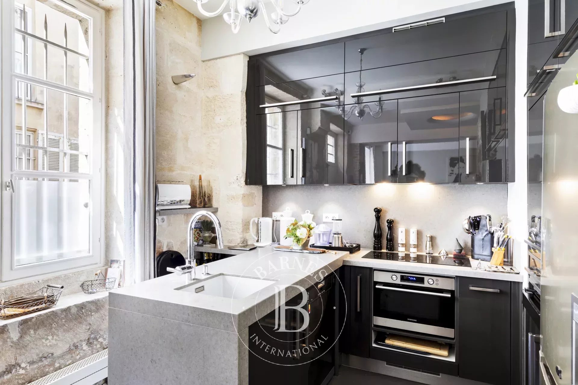 Daire Paris 3ème - picture 7