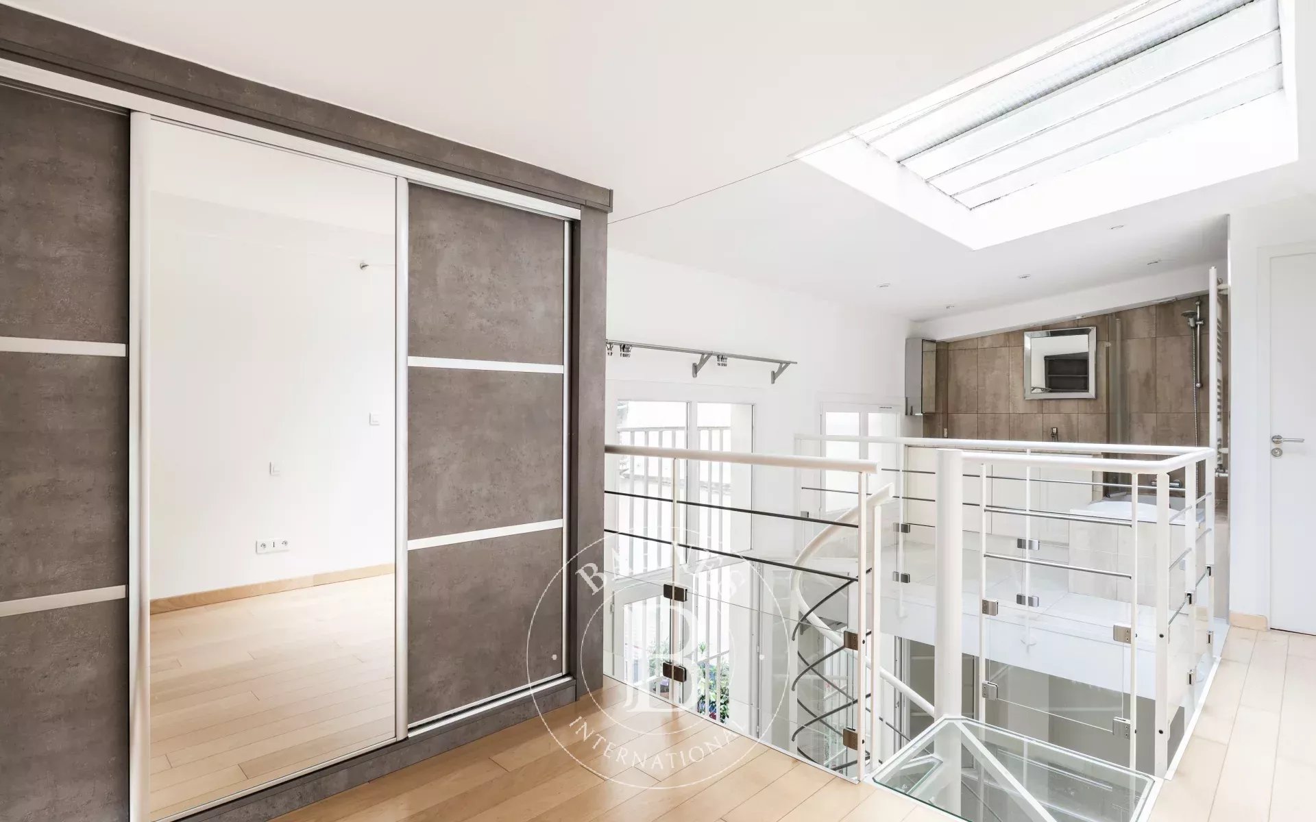 Daire Paris 18ème - picture 9