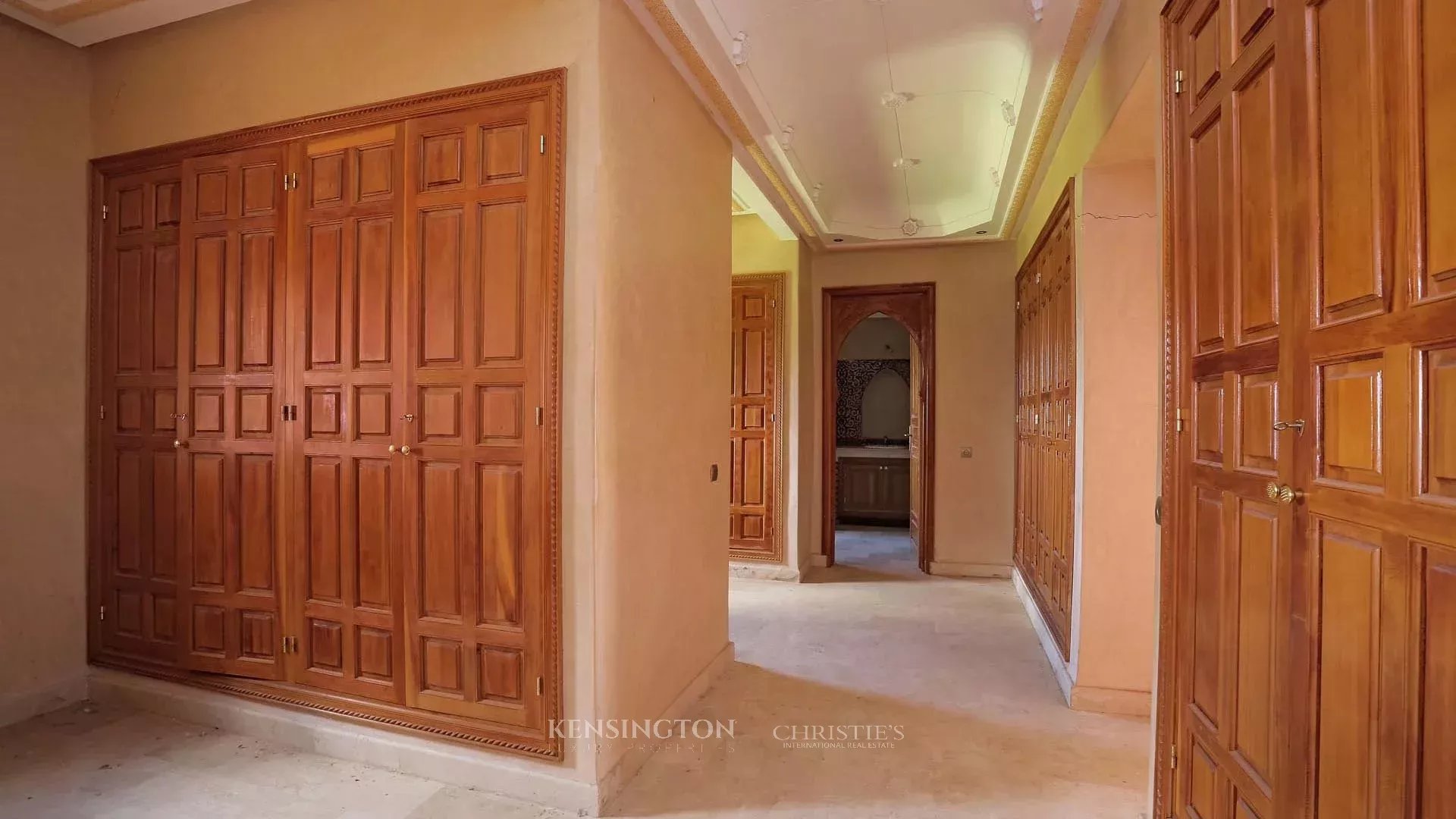 10 Bedroom Villa/Townhouse's Image 31
