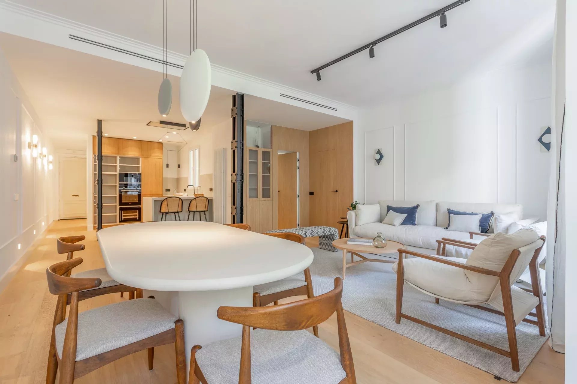Brand new refurbished flat for sale in Chamberí - picture 12