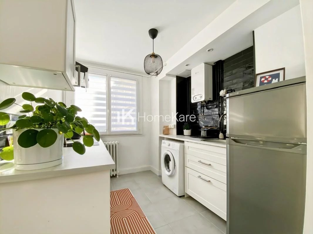 T2 ENTIÈREMENT RÉNOVÉ - COTE PAVÉE