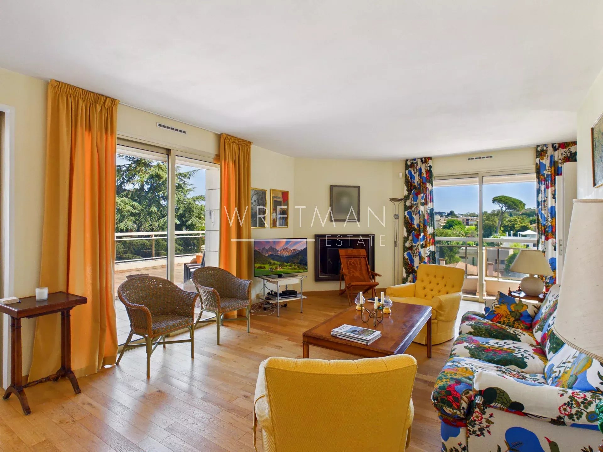 Appartement 6 pièces avec terrasse vue mer – Antibes