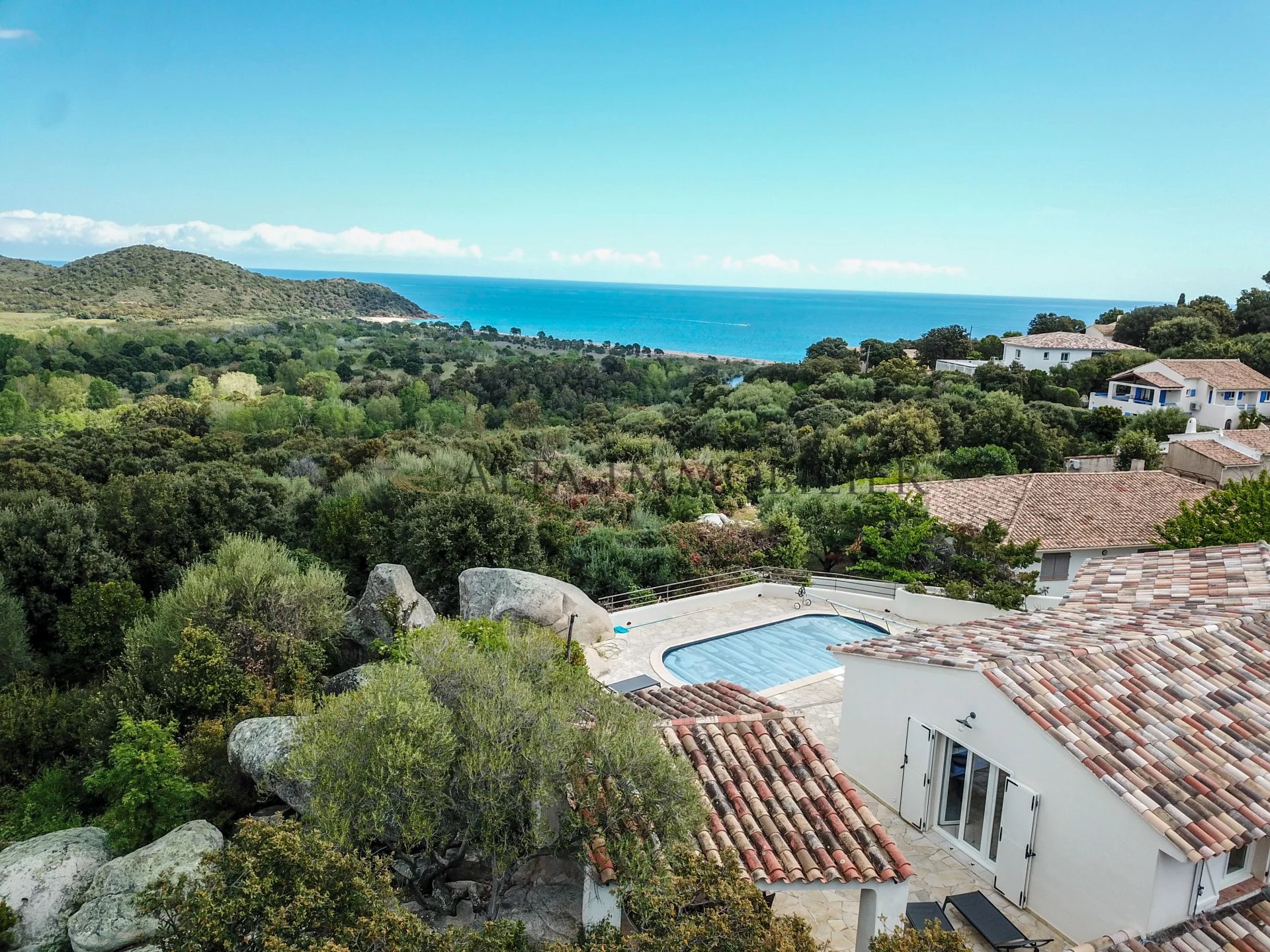 Villa au panorama mer et montagne -La Testa