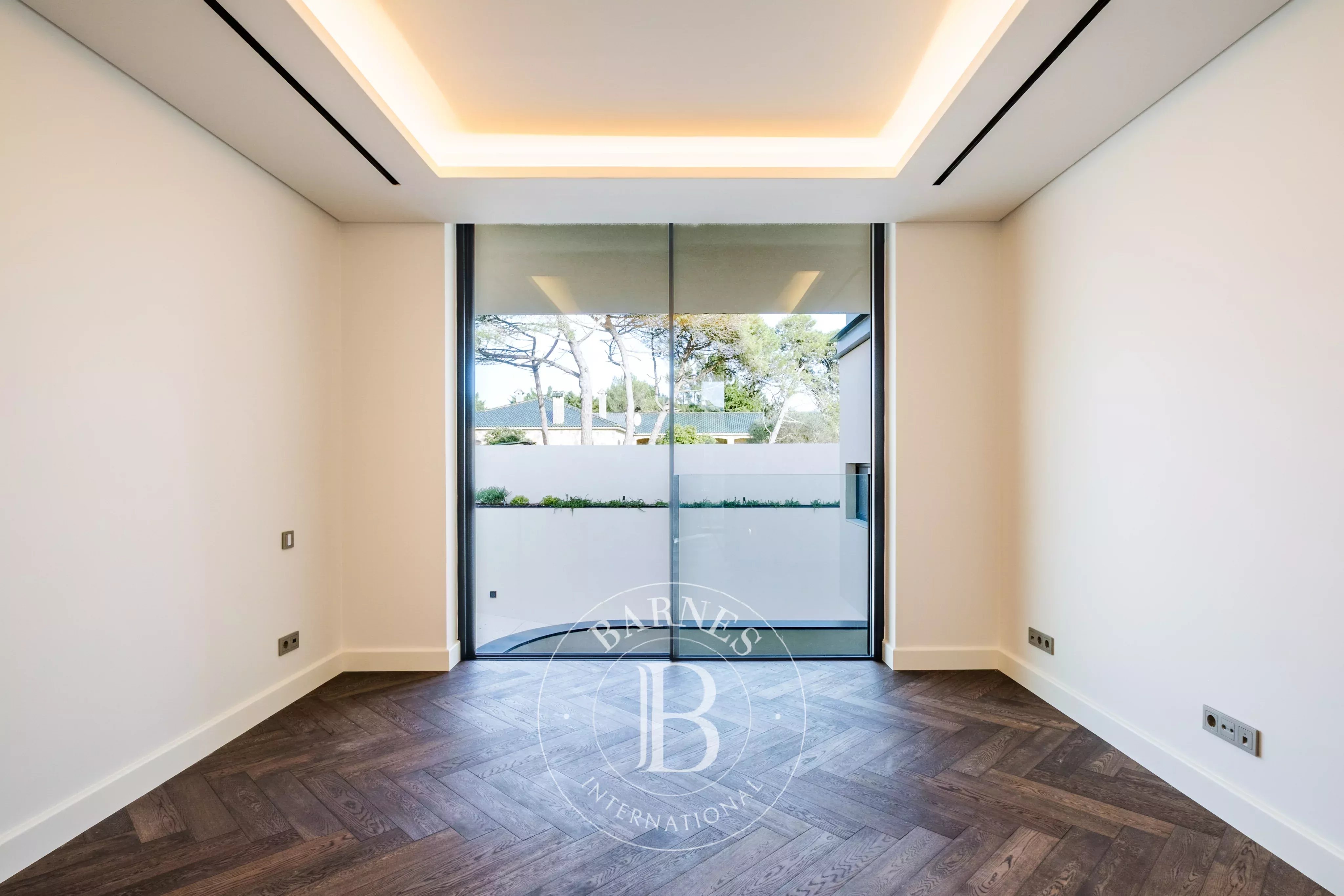 Contemporary villa in Cascais