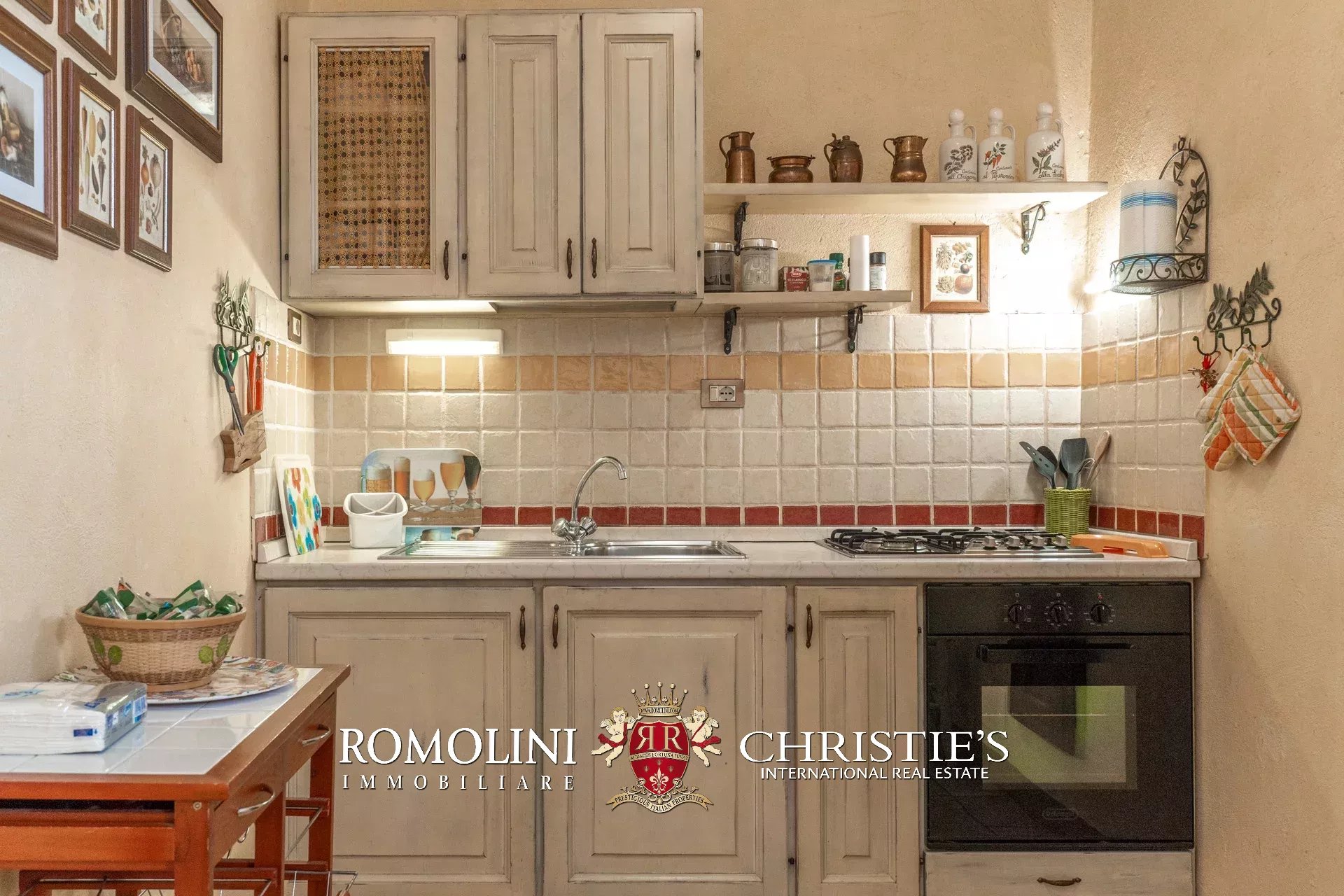 7 Bedroom Villa/Townhouse's Image 65