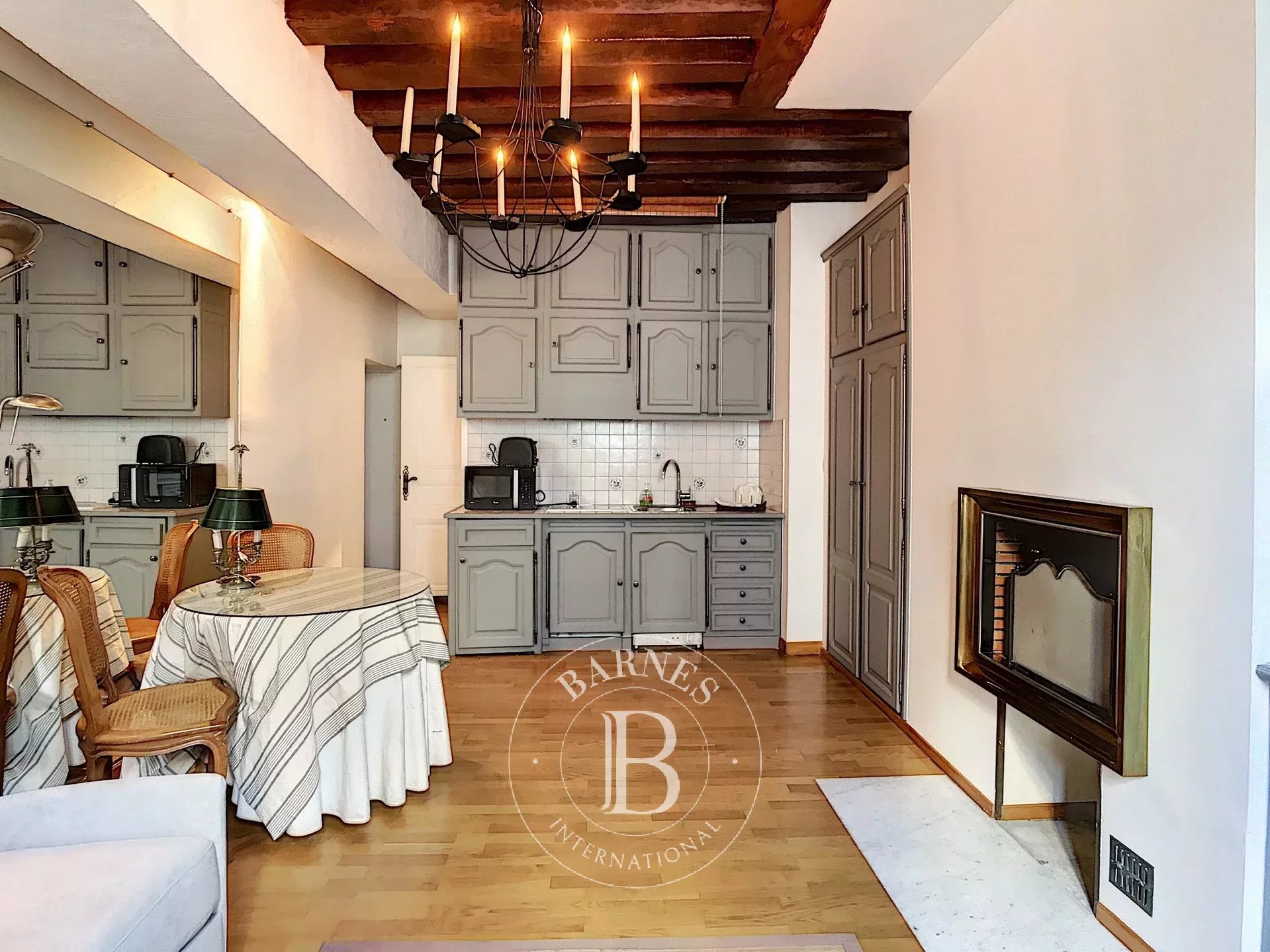 Daire Paris 4ème - picture 4