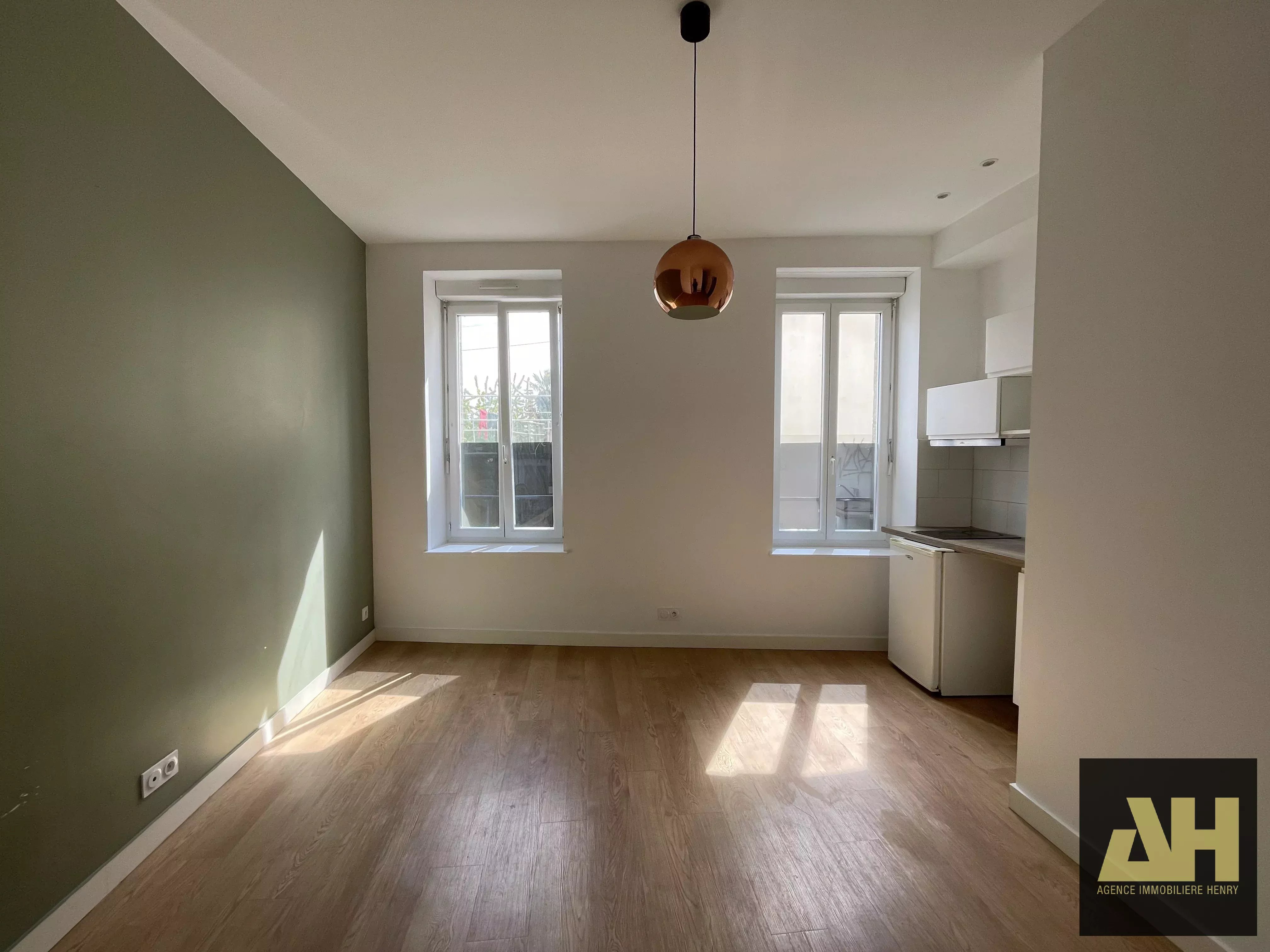 EXCLUSIVITE - BREST - ST MICHEL - T1 BIS DE 29 M² - PETITE COPROPRIETE