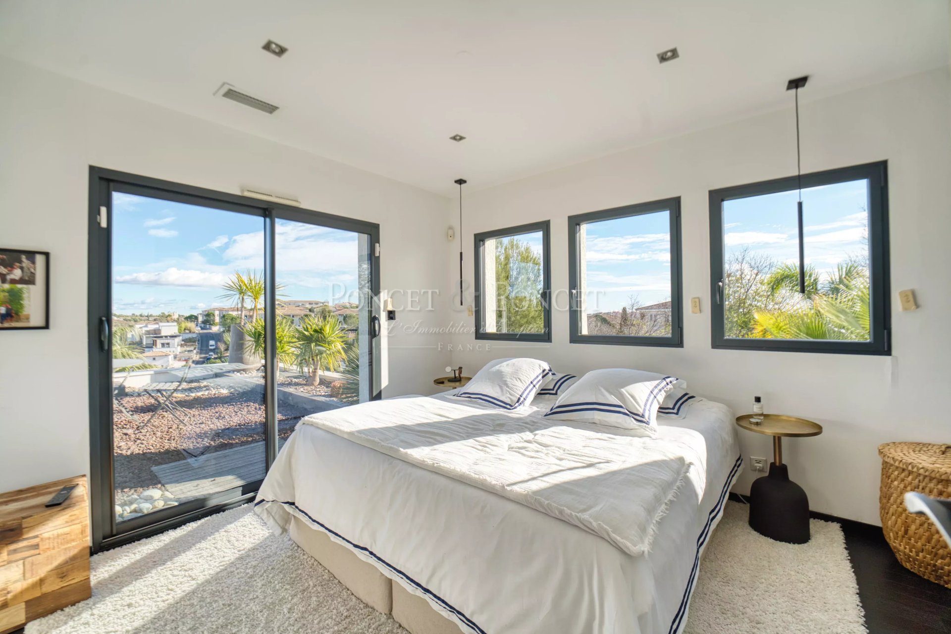 4 Bedroom Villa/Townhouse's Image 12