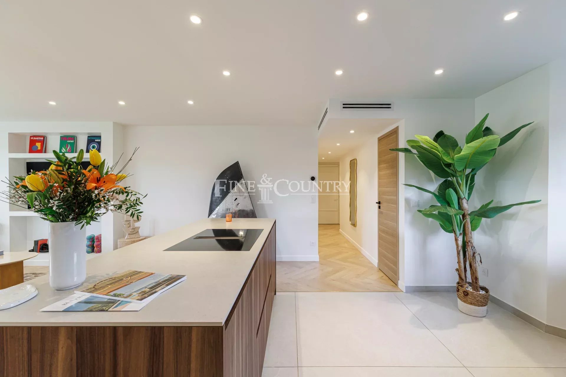 Photo of For Sale – 2-Bedroom Apartment – Cannes Montrose