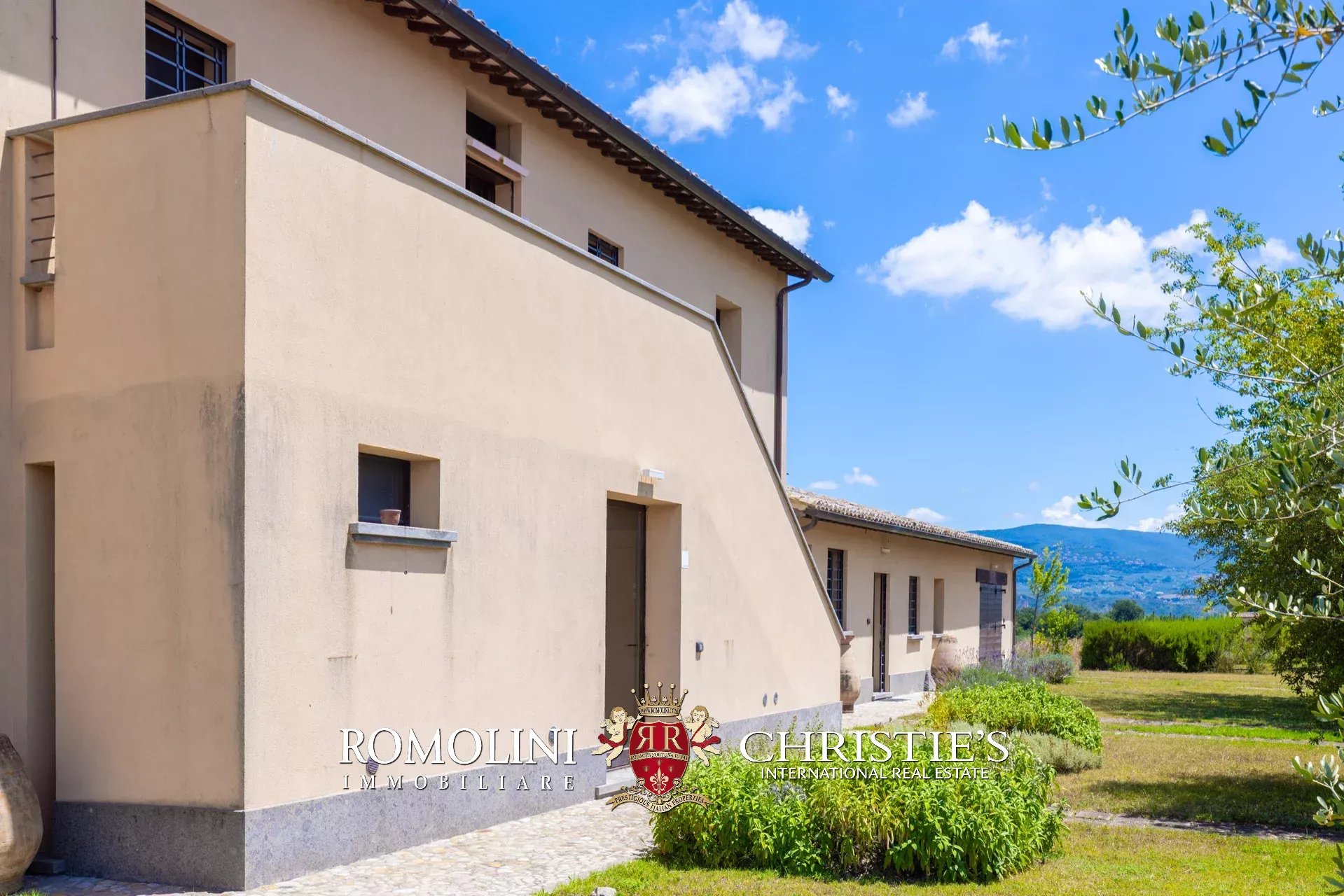 27 Bedroom Villa/Townhouse's Image 29