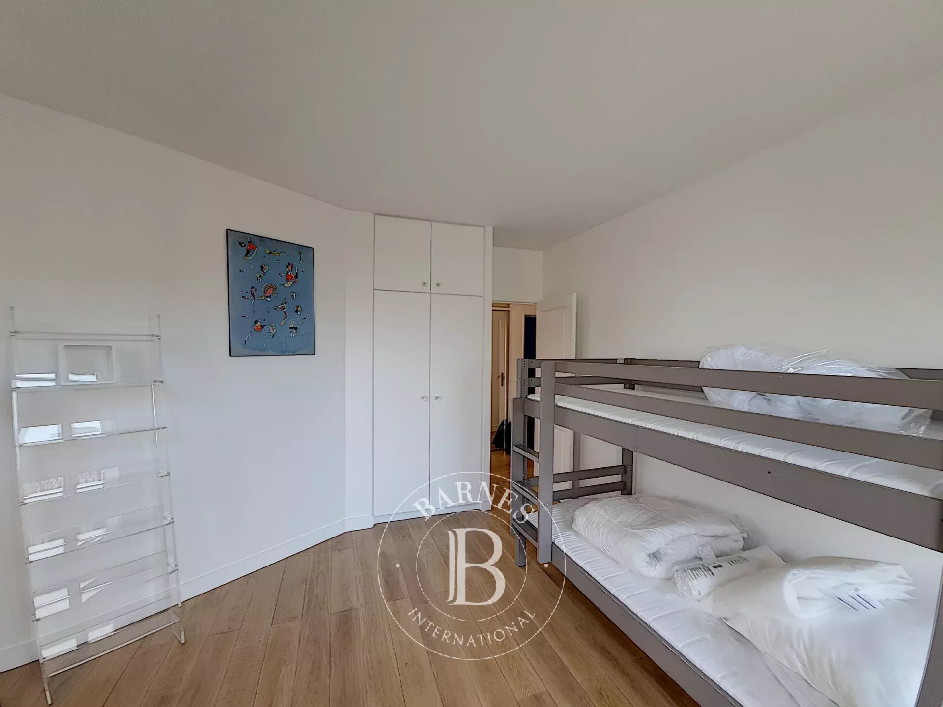 Paris  - Apartment 3 Bedrooms - picture 9