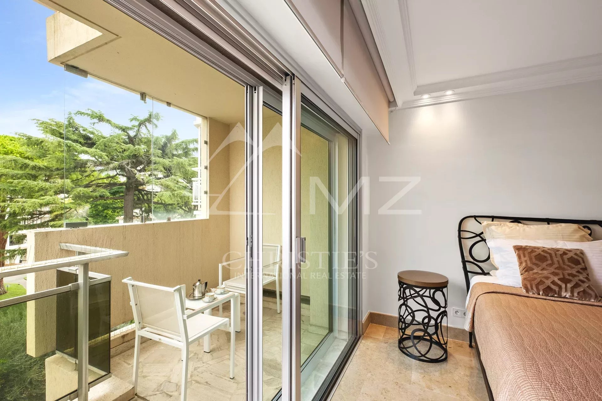 2 Bedroom Apartment/Flat's Image 3