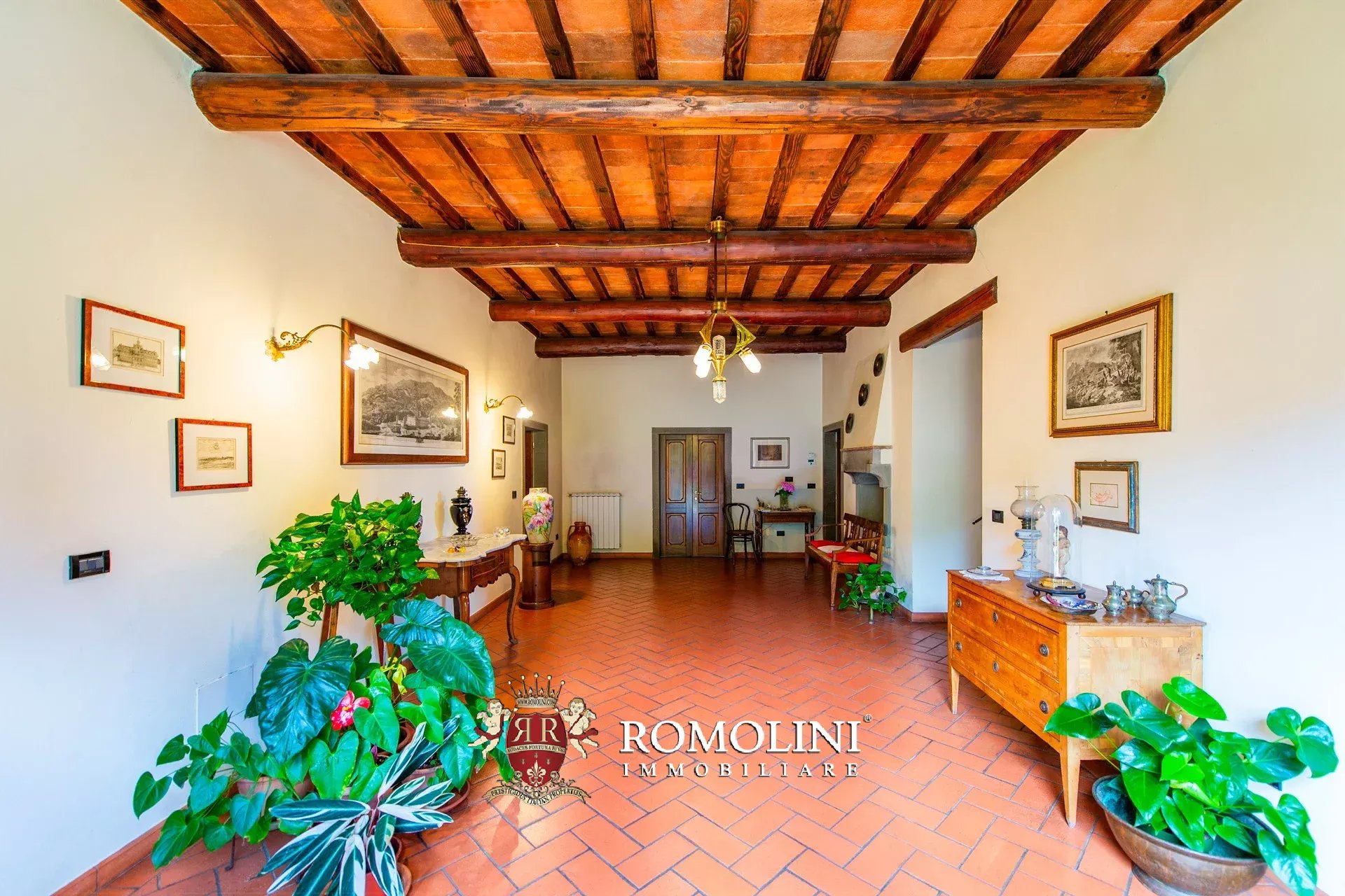 6 Bedroom Villa/Townhouse's Image 20