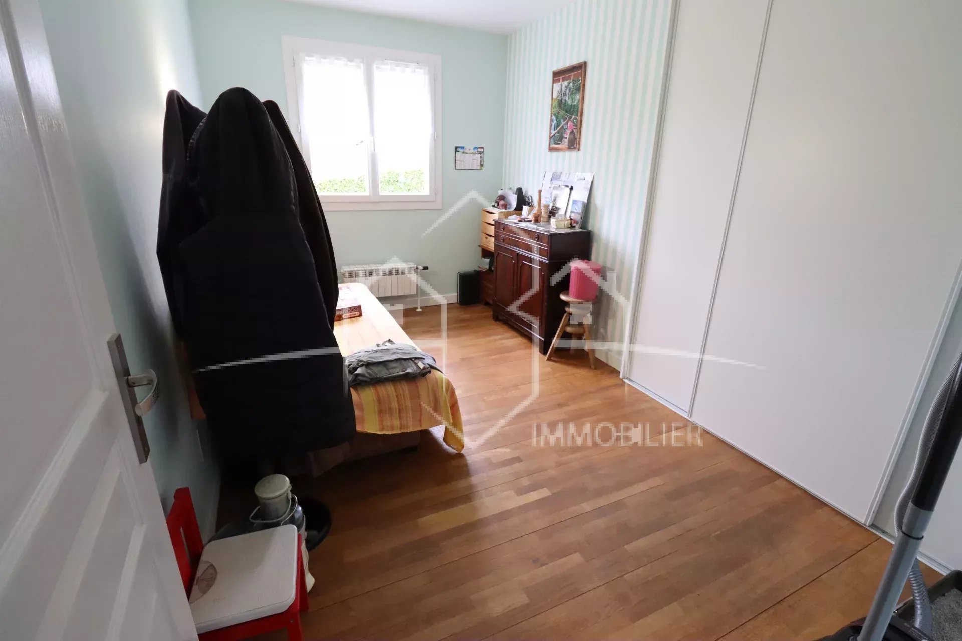 MAISON T4 AVEC VUE, SOUS-SOL ET PISCINE