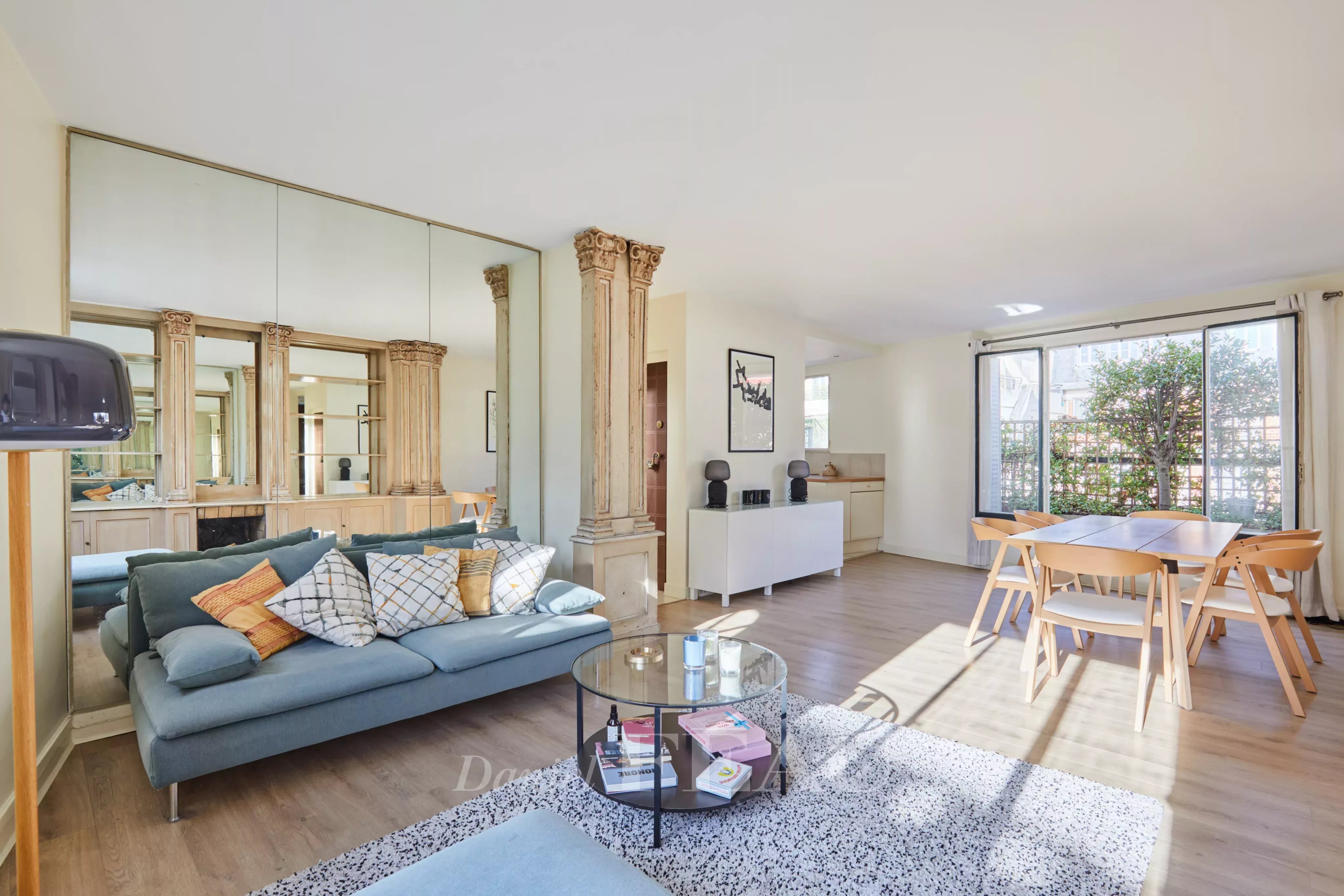 Sale Apartment Paris 16th