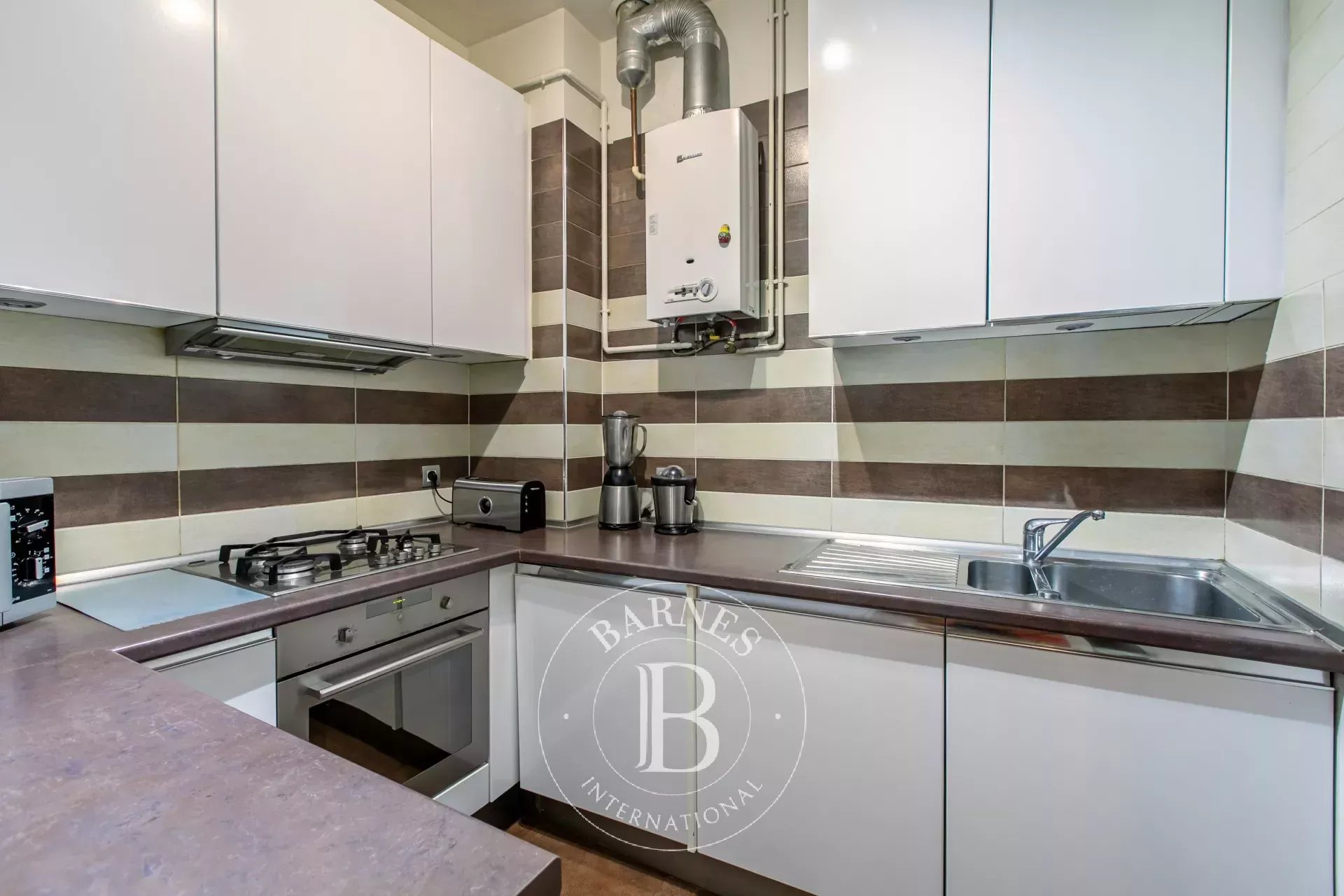 Paris 75017- Arc de Triomphe - Wagram - 2-bedroom apartment - Exclusive