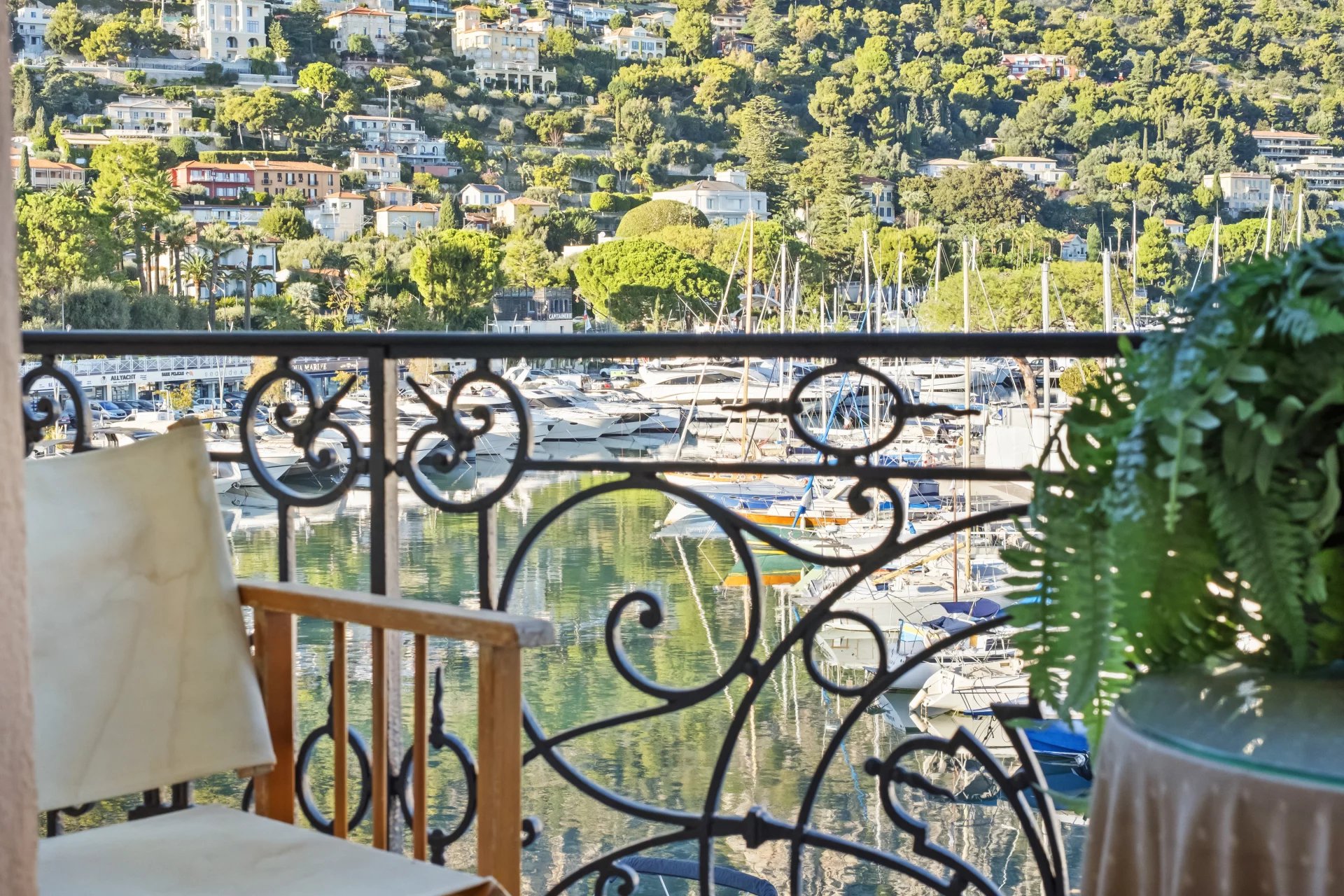 Tasteful 1-bedroom apartment in the port of Beaulieu-sur-Mer