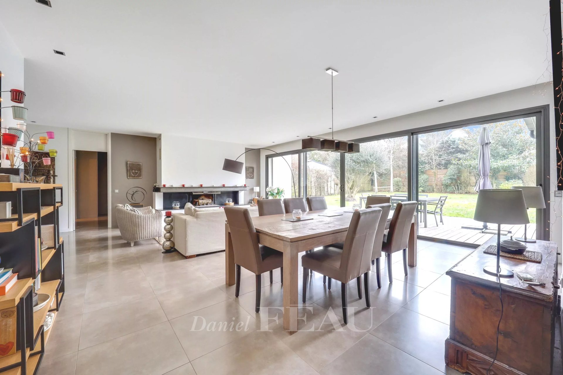 5 Bedroom Villa/Townhouse's Image 3