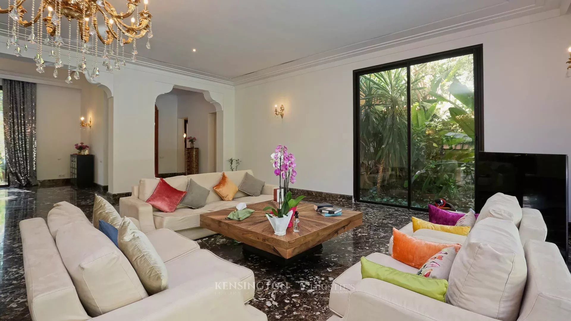 4 Bedroom Villa/Townhouse's Image 8