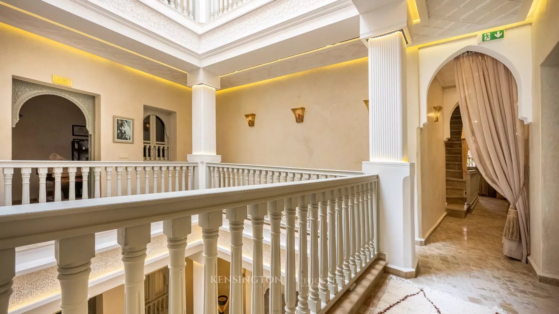 8 Bedroom Villa/Townhouse's Image 7