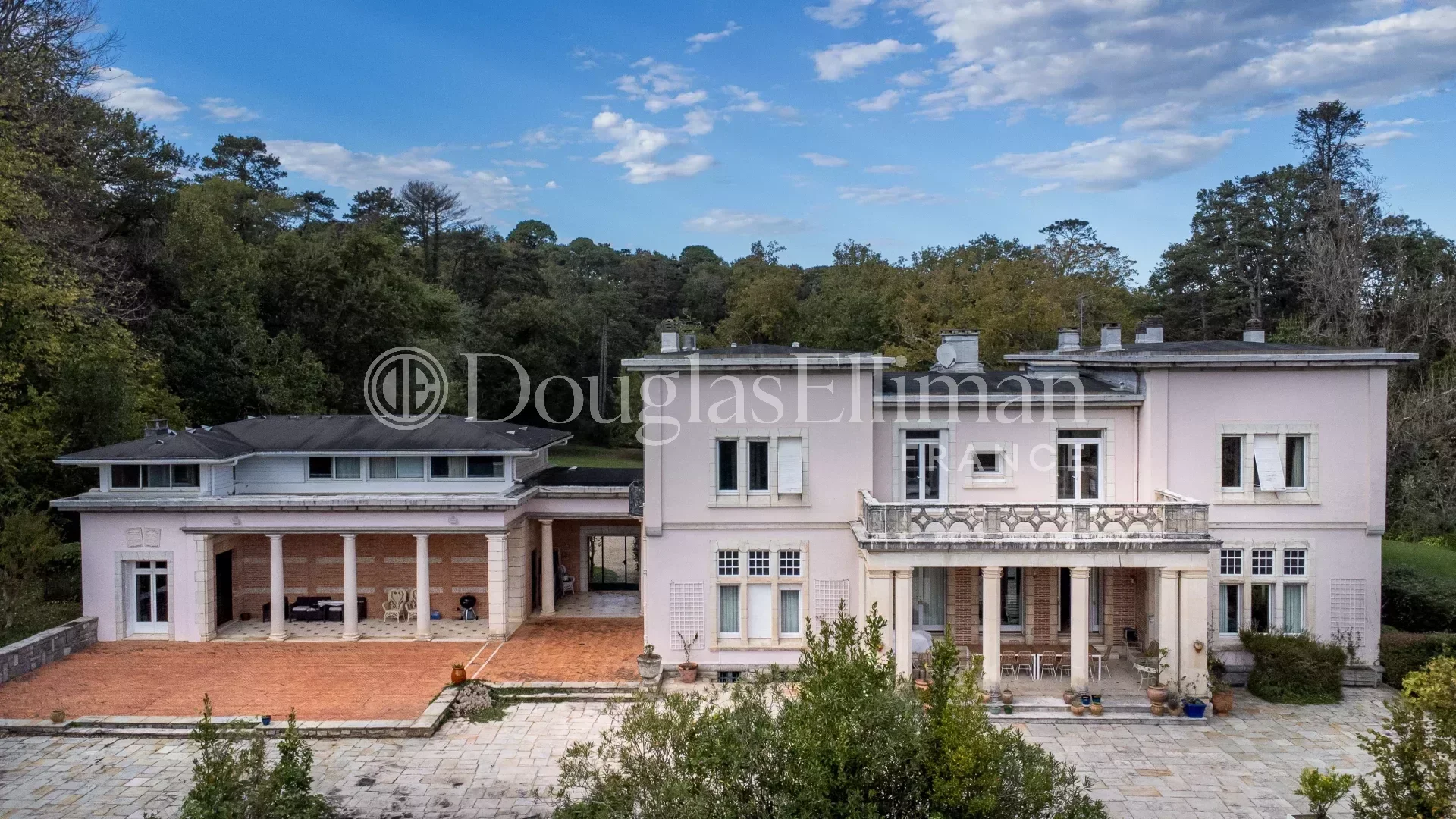 URRUGNE – Domaine d’exception aux portes de Saint-Jean-de-Luz - Image nᵒ2
