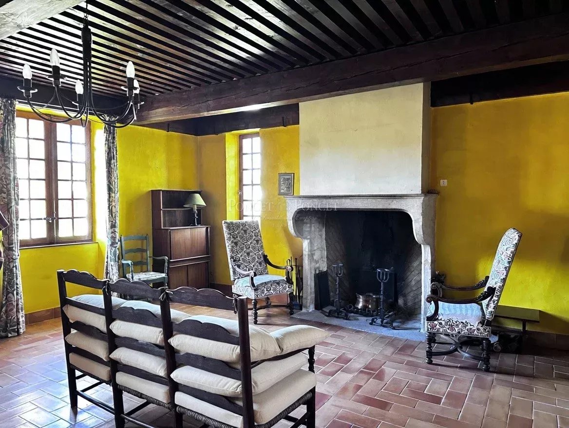 4 Bedroom Villa/Townhouse's Image 10
