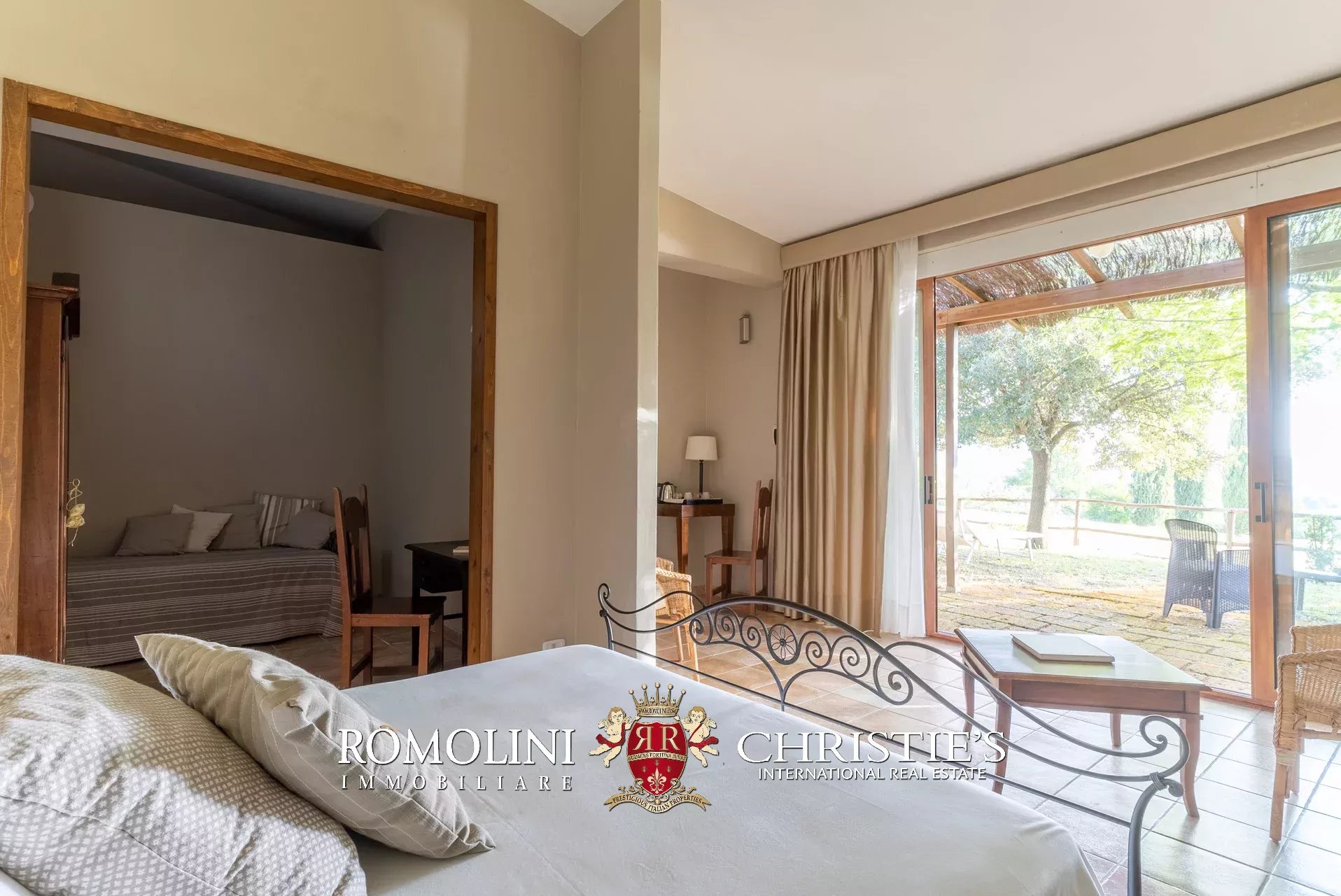 13 Bedroom Villa/Townhouse's Image 88