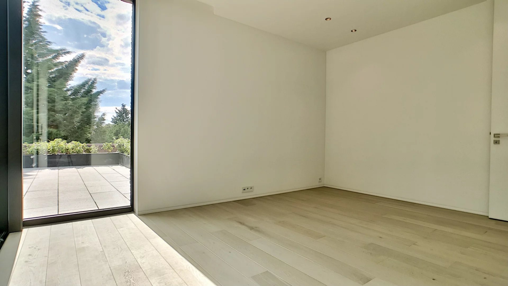 Observatoire Duplex 250m2 3CH 3SDB 2 Parkings
