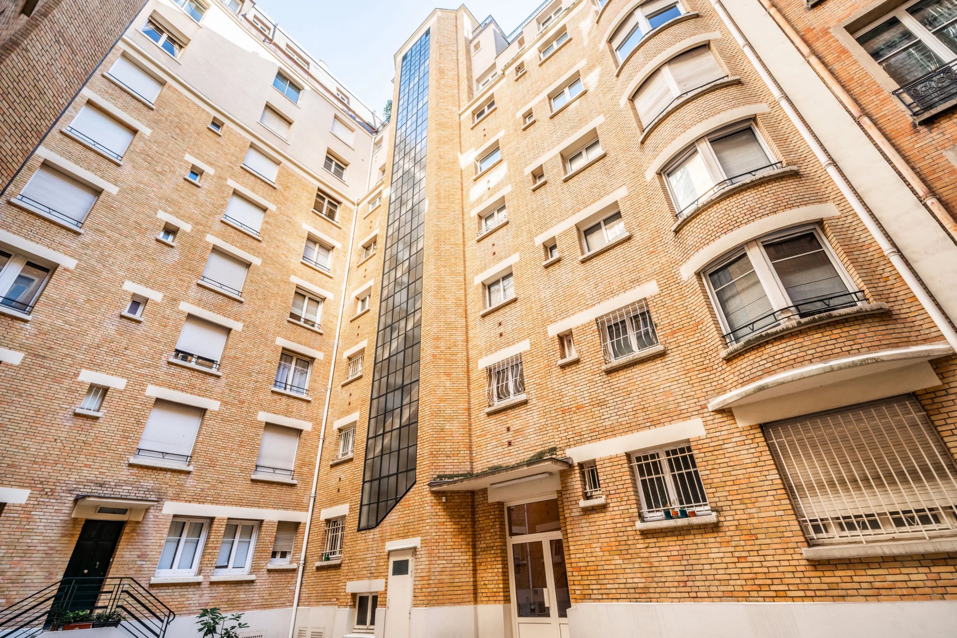 2 Bedroom Apartment/Flat's Image 9