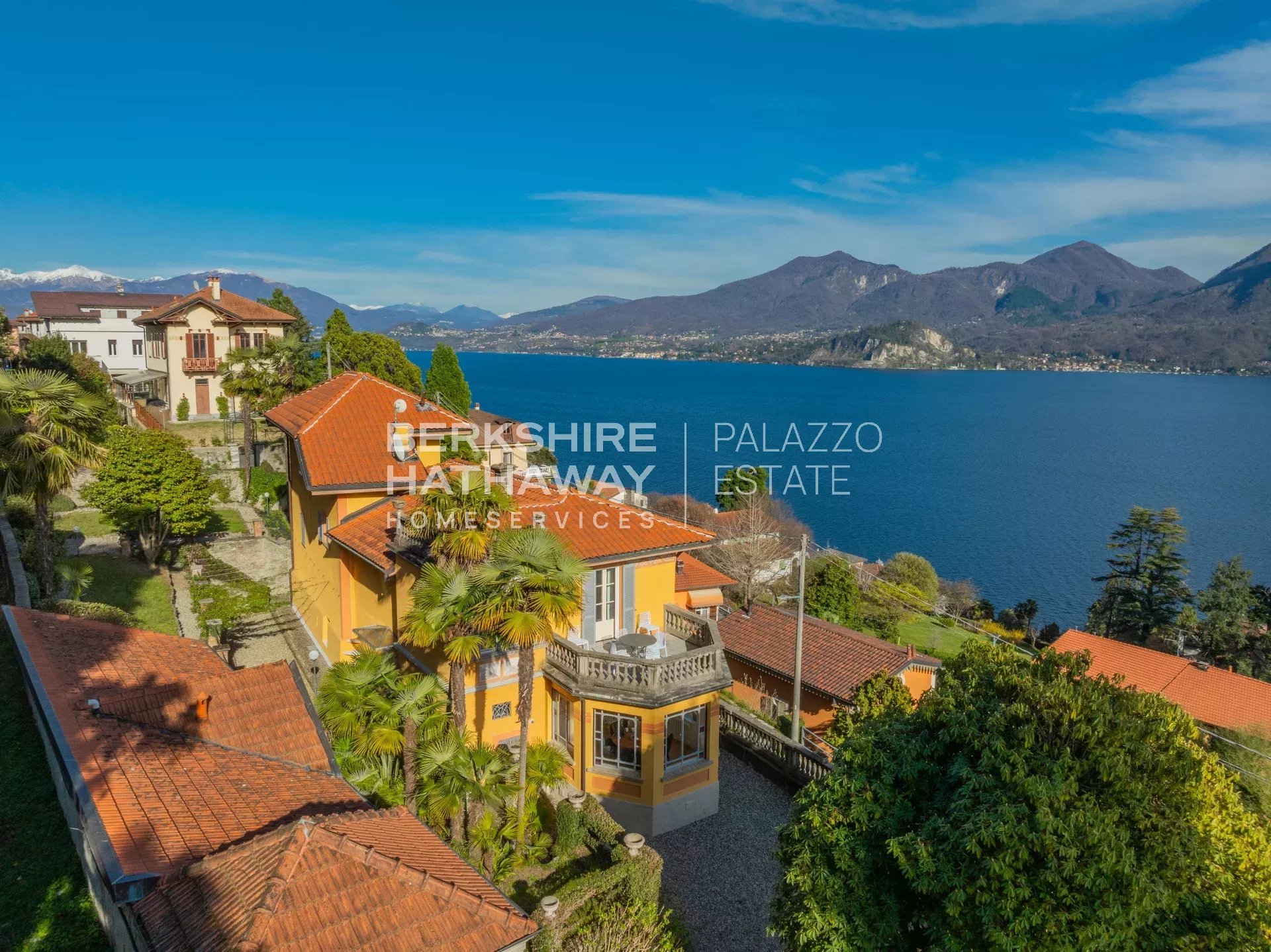 Villa in Ghiffa - Image 2