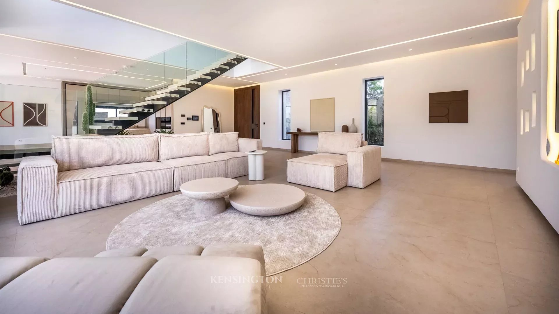 5 Bedroom Villa/Townhouse's Image 19