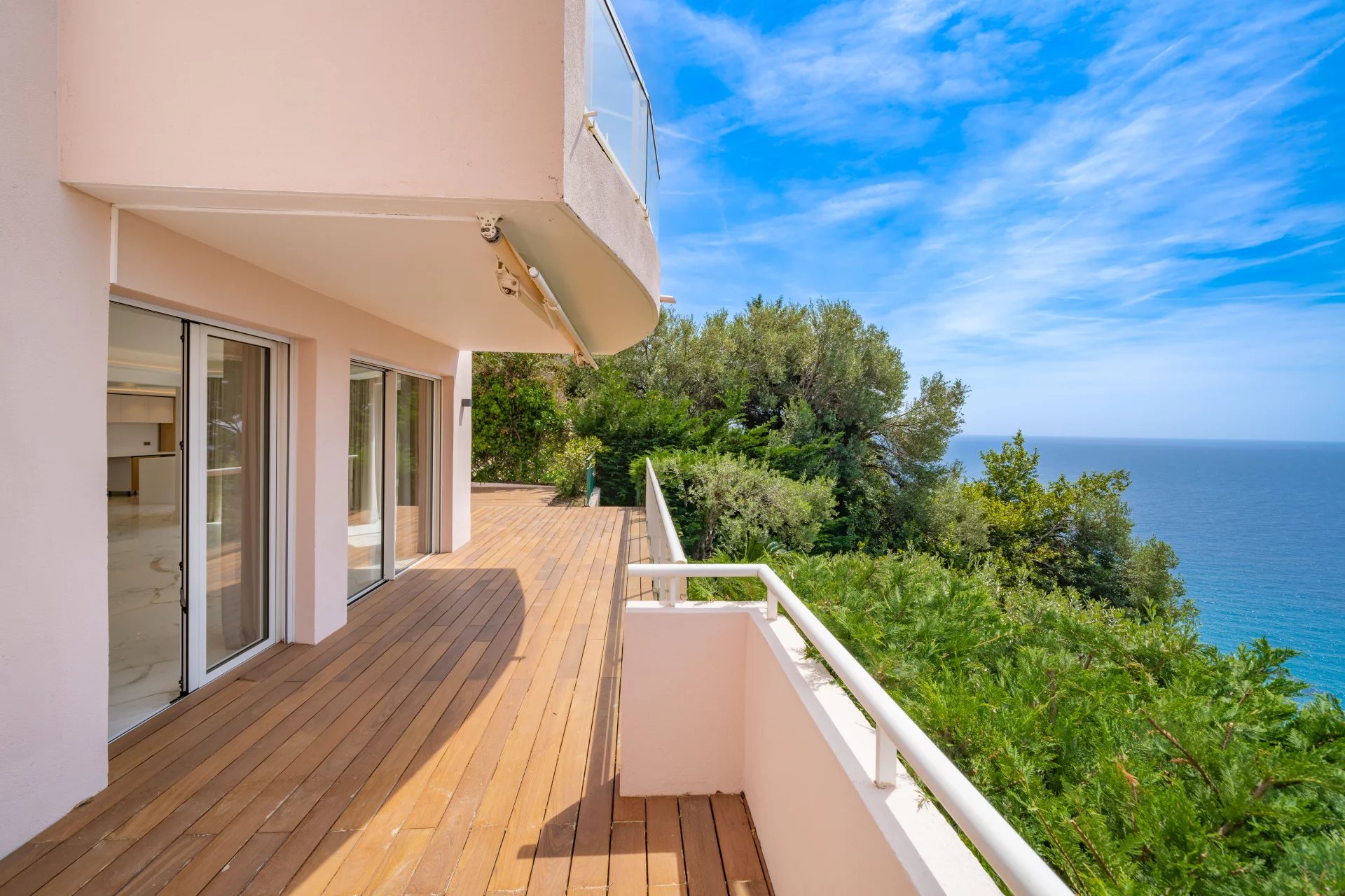 Roquebrune-Cap-Martin–Appartement d’exception avec vue mer et Monaco à 10 minutes de la Principauté - Photo 2