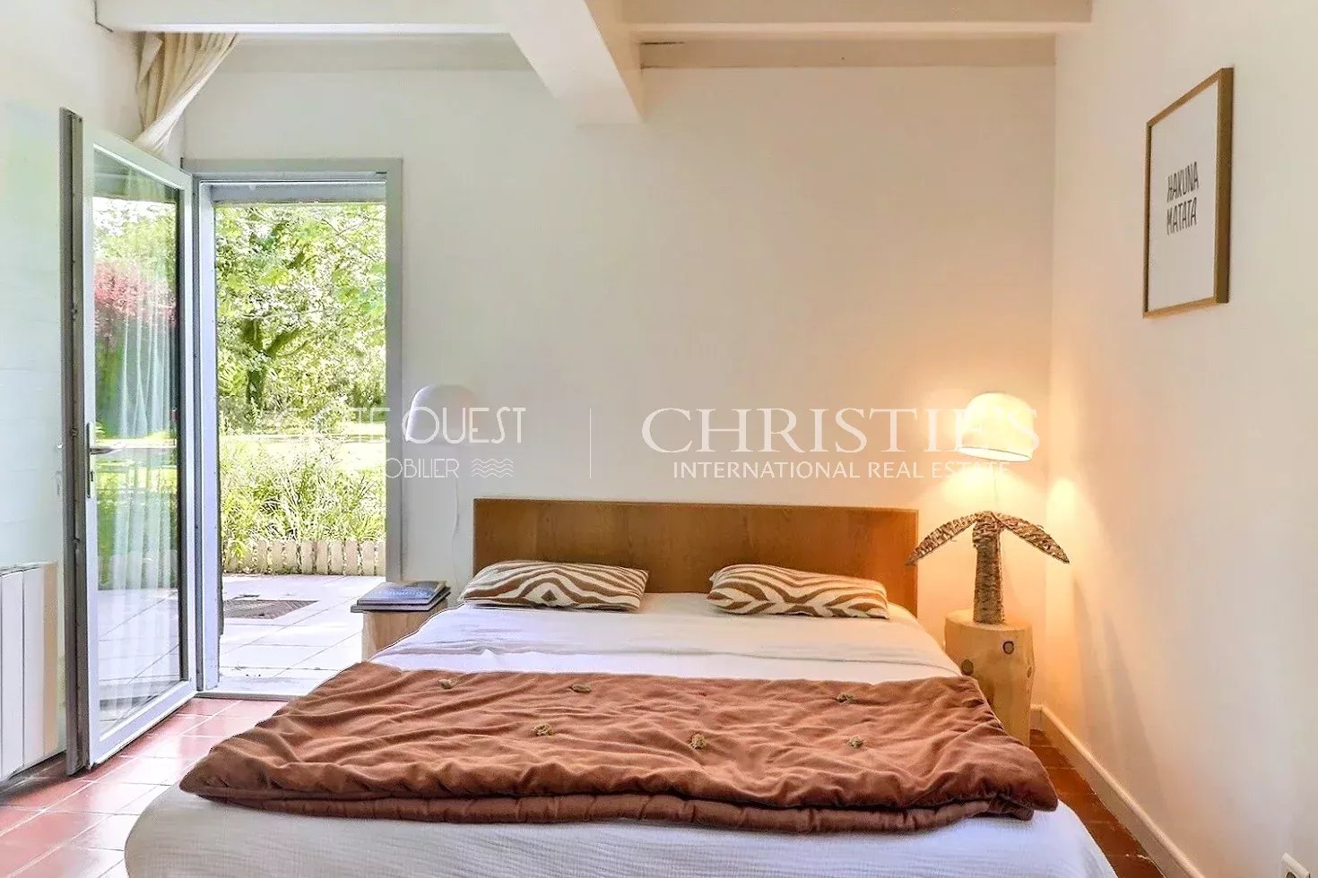 6 Bedroom Villa/Townhouse's Image 9