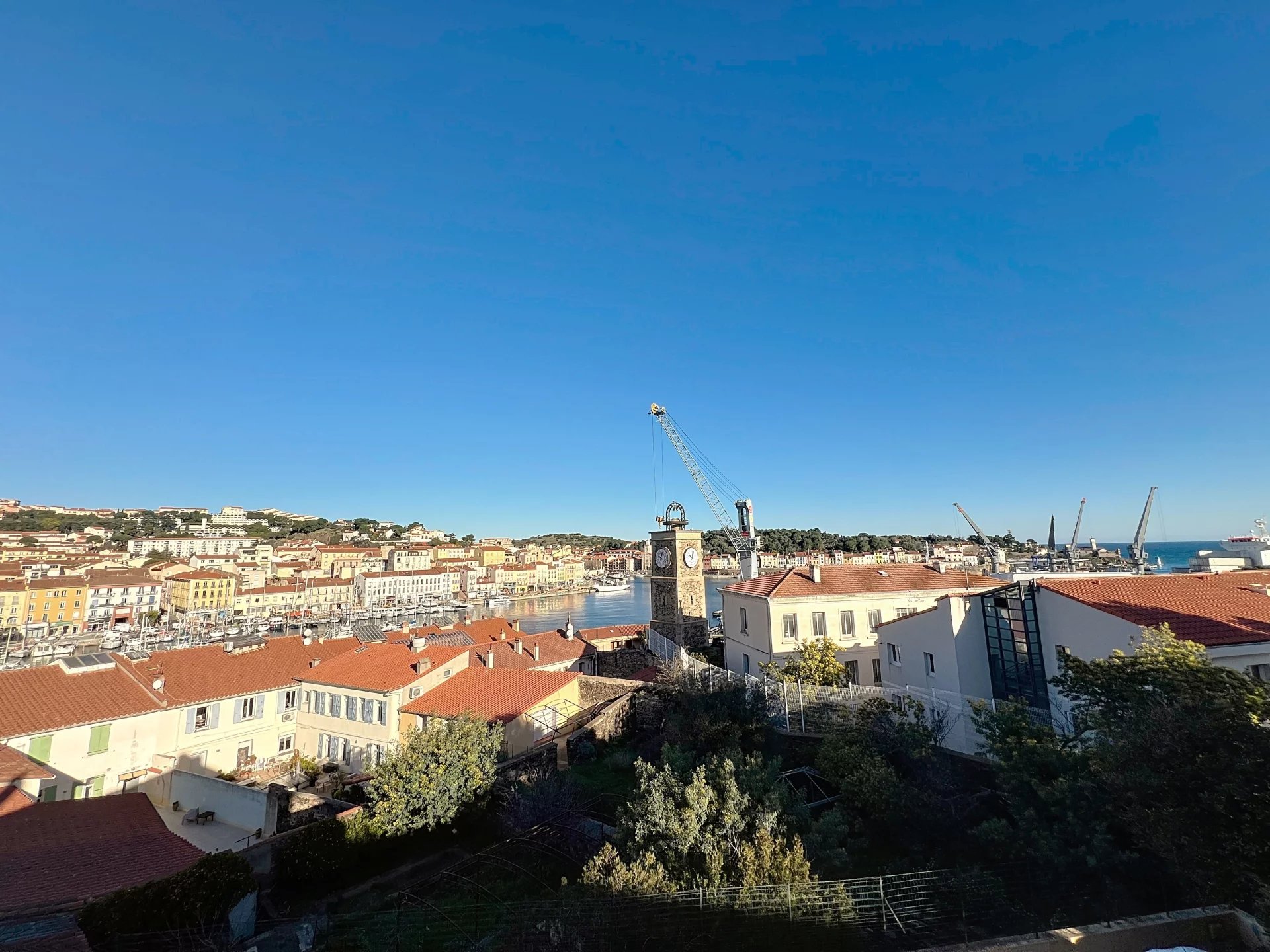 EXCEPTIONAL APARTMENT WITH VIEWS, PORT VENDRES