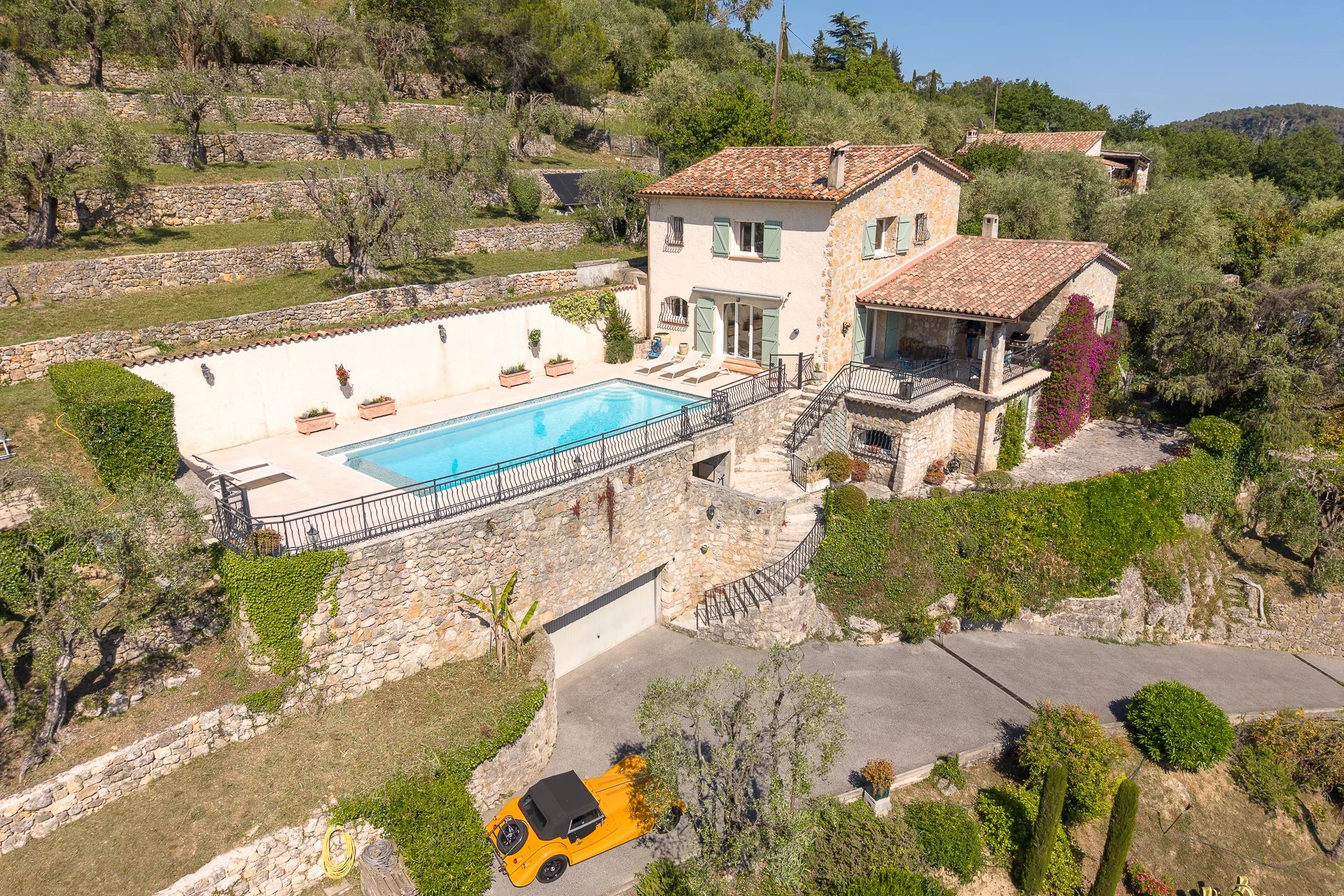 Tourrettes-sur-Loup : Charmante bergerie avec vue panoramique