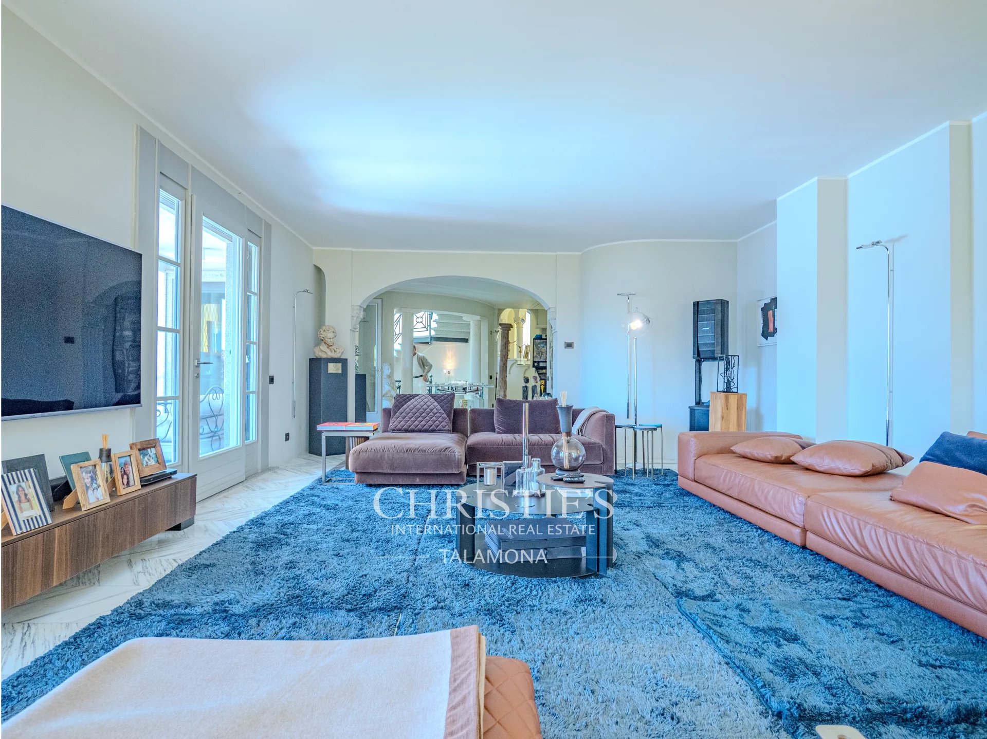 6 Bedroom Villa/Townhouse's Image 19