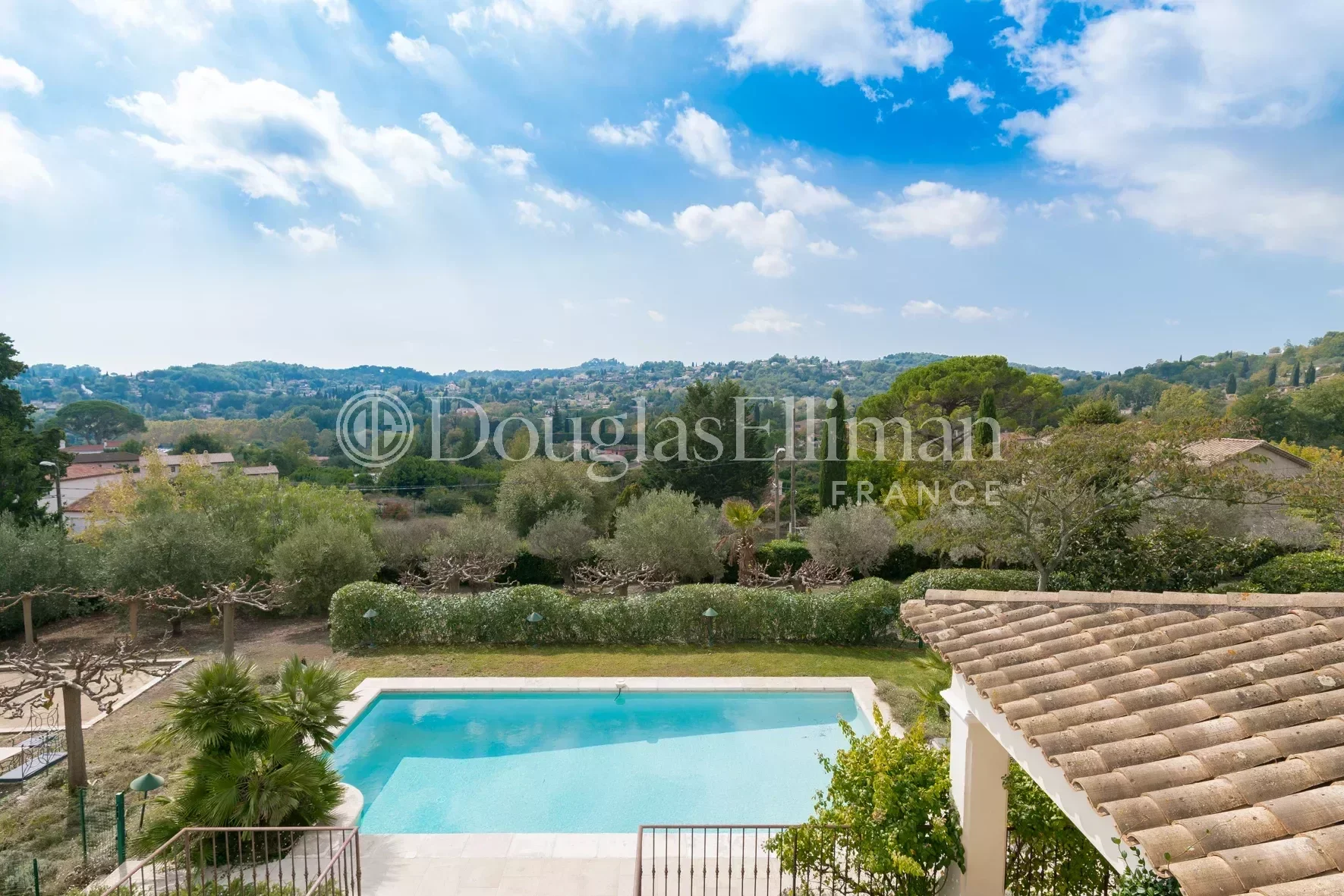 OPIO – Villa d’exception à distance de marche du village de Valbonn - Image nᵒ2