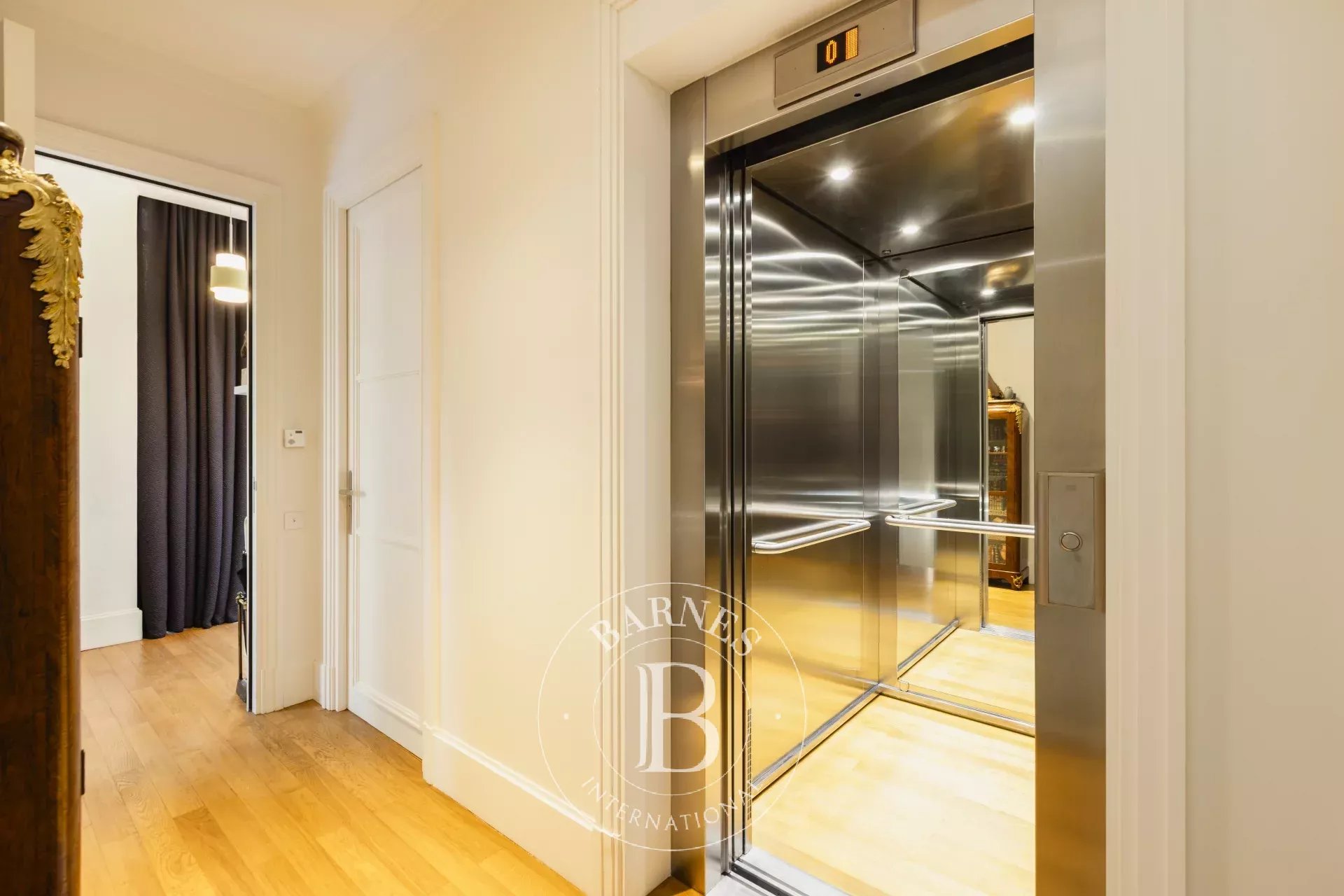 Daire Paris 7ème - picture 8