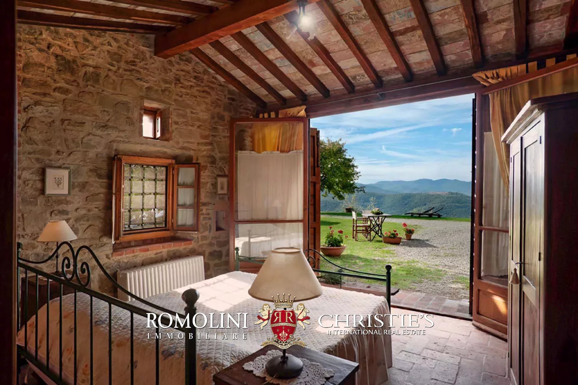 16 Bedroom Vineyard's Image 70