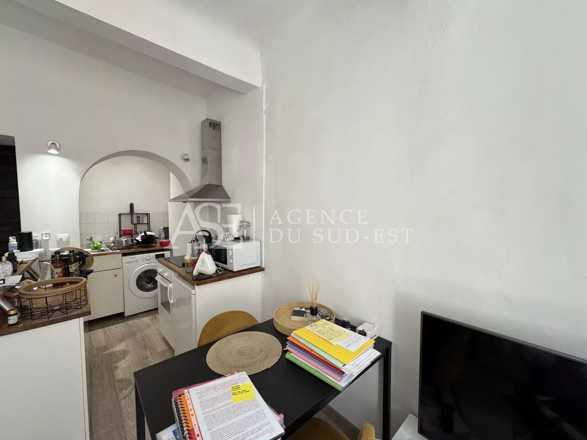 Rental Apartment Aix-en-Provence Cours Mirabeau