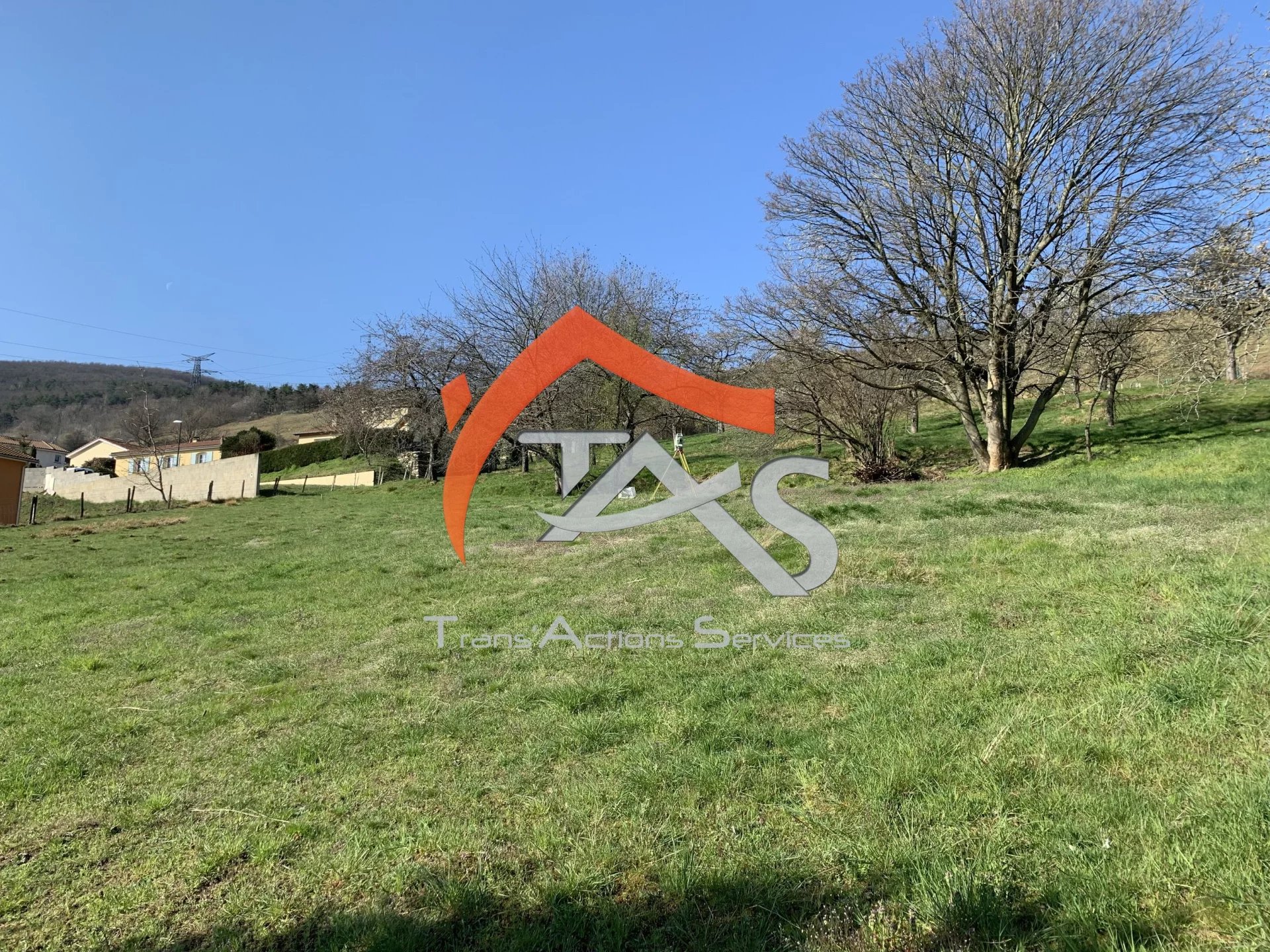 Parcelle de 700m² viabilisée - Photo 3