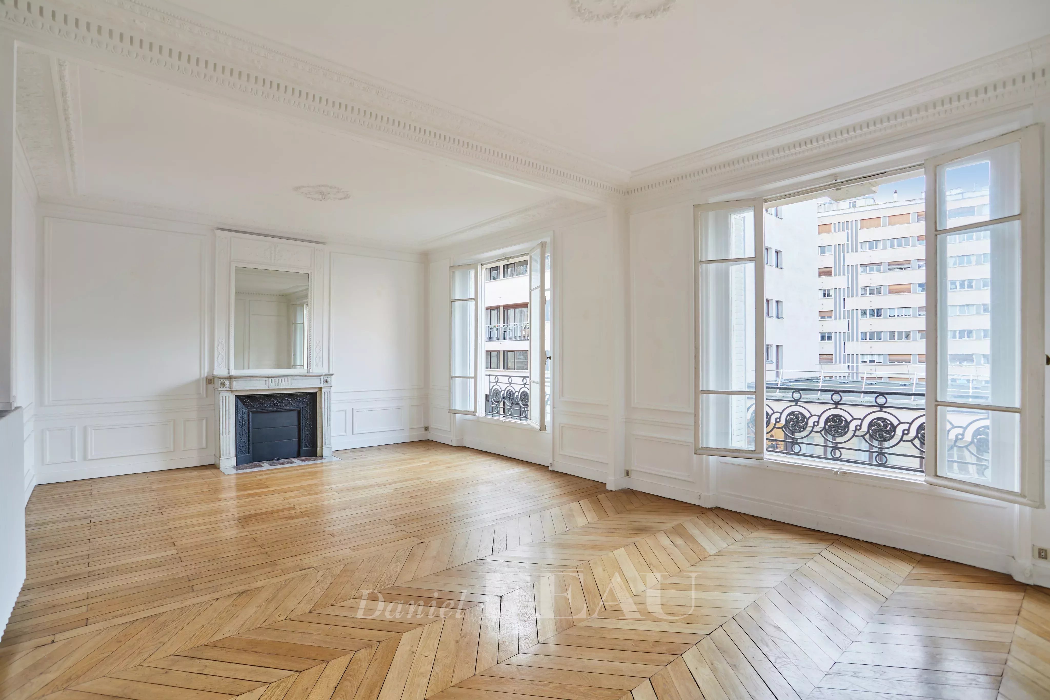 Sale Apartment Paris 7th