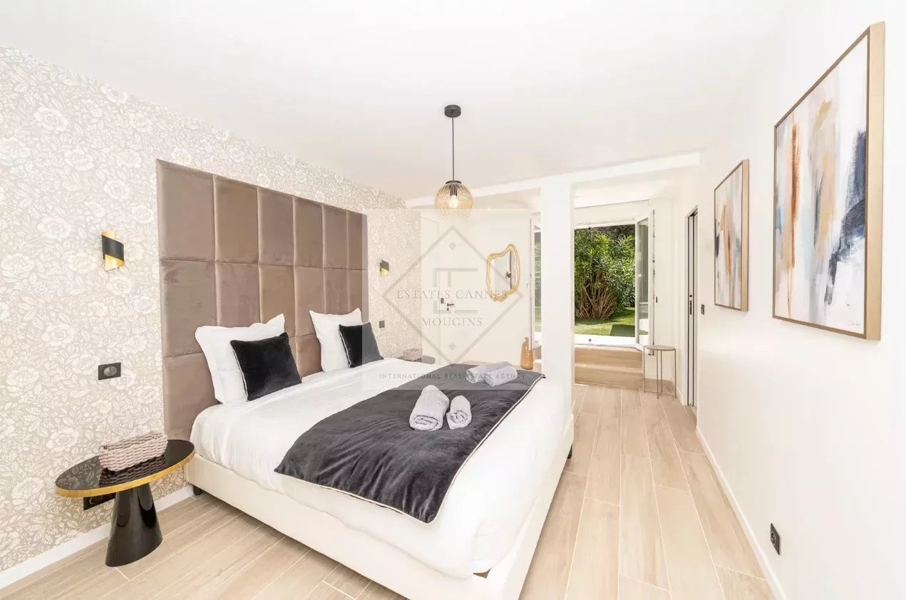 Luxury villa — photo 16