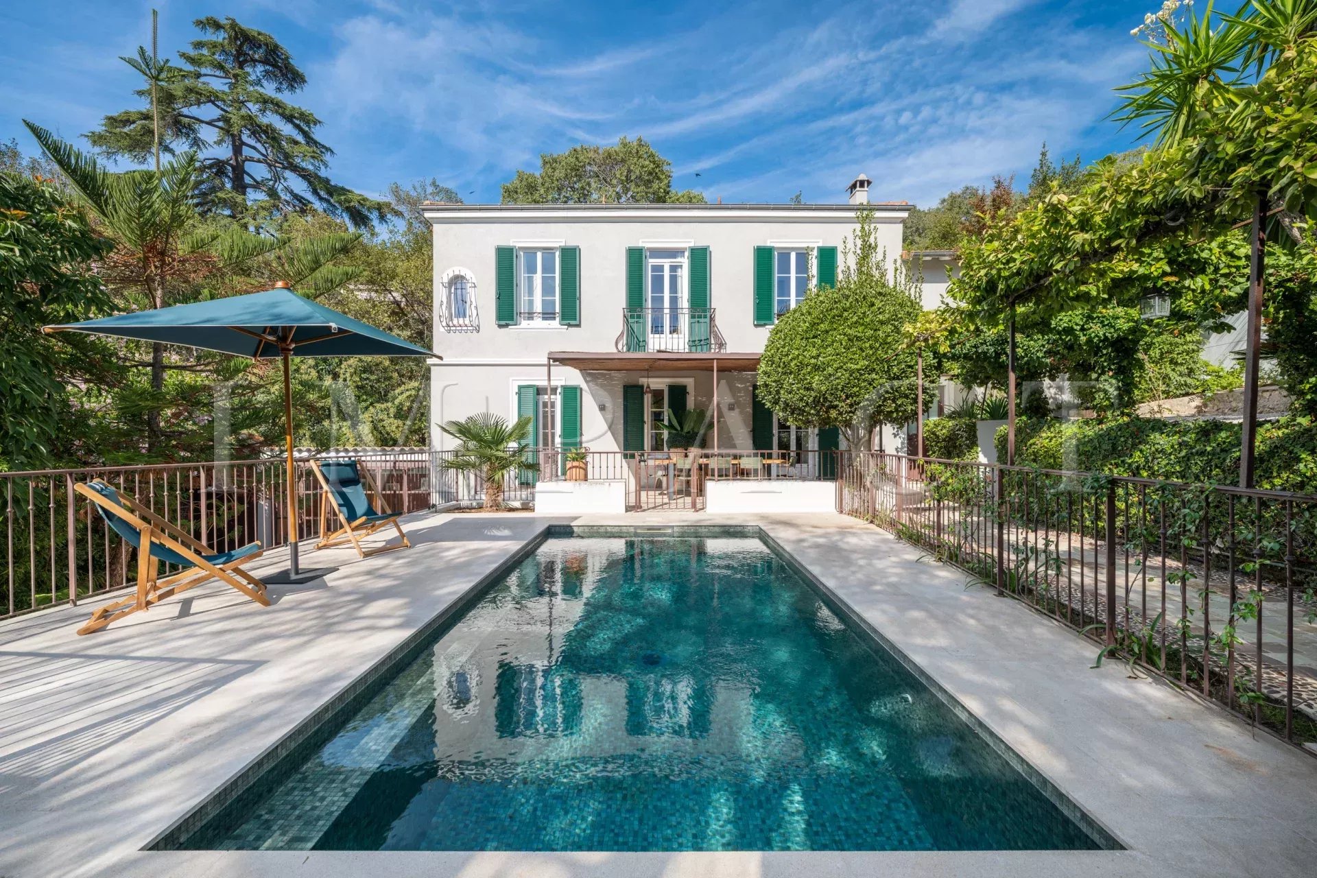 Maison de villa a louer Cannes