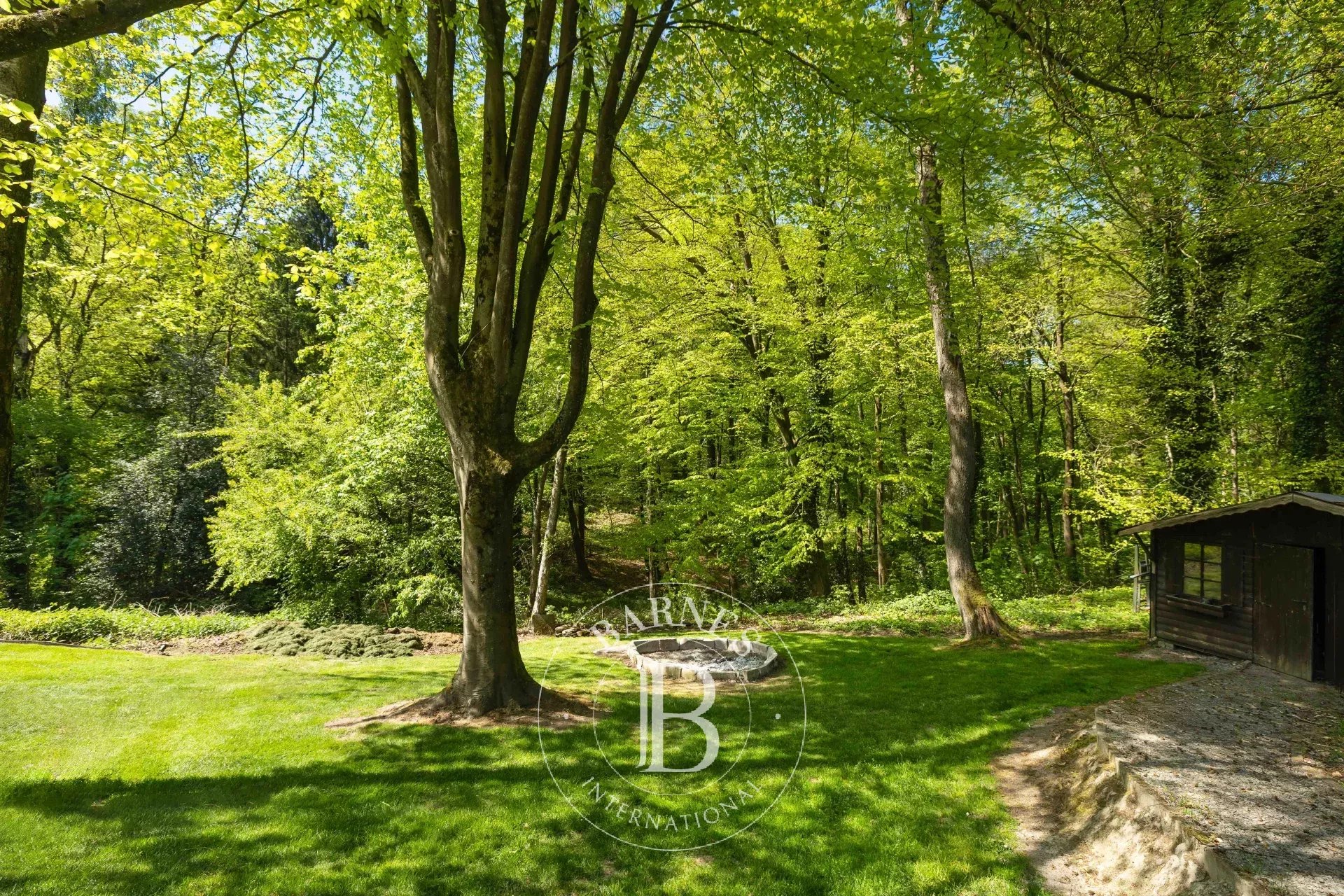 Prachtige villa aan het bos van Hautmont