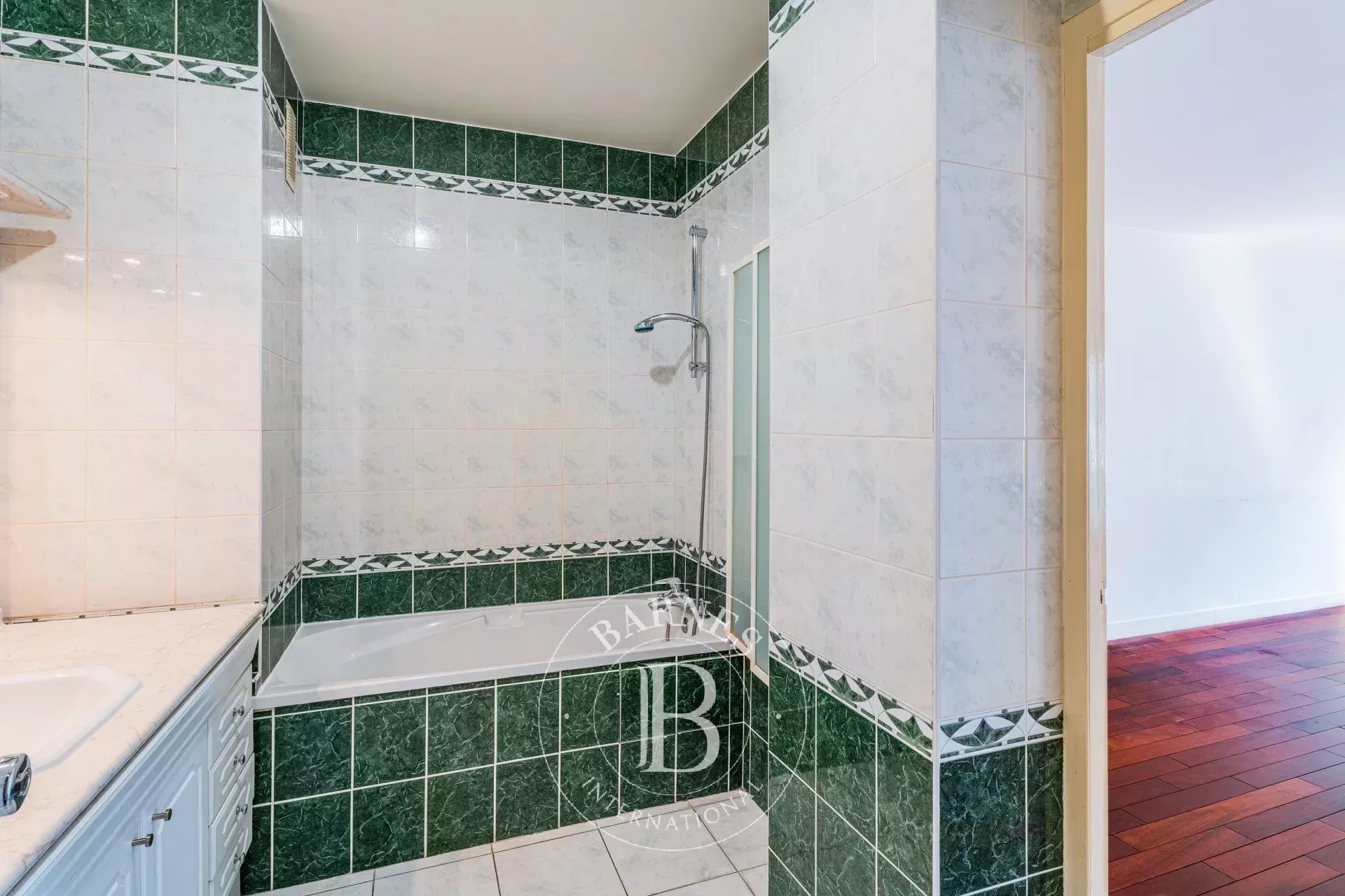 Daire Paris 8ème - picture 11