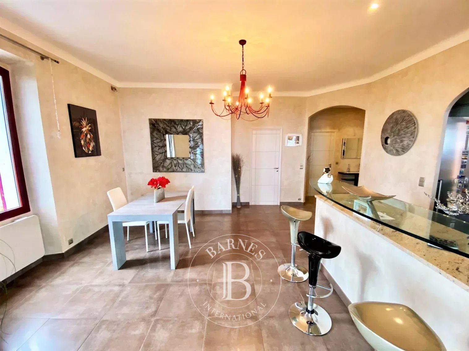 Daire Le Trayas - picture 4